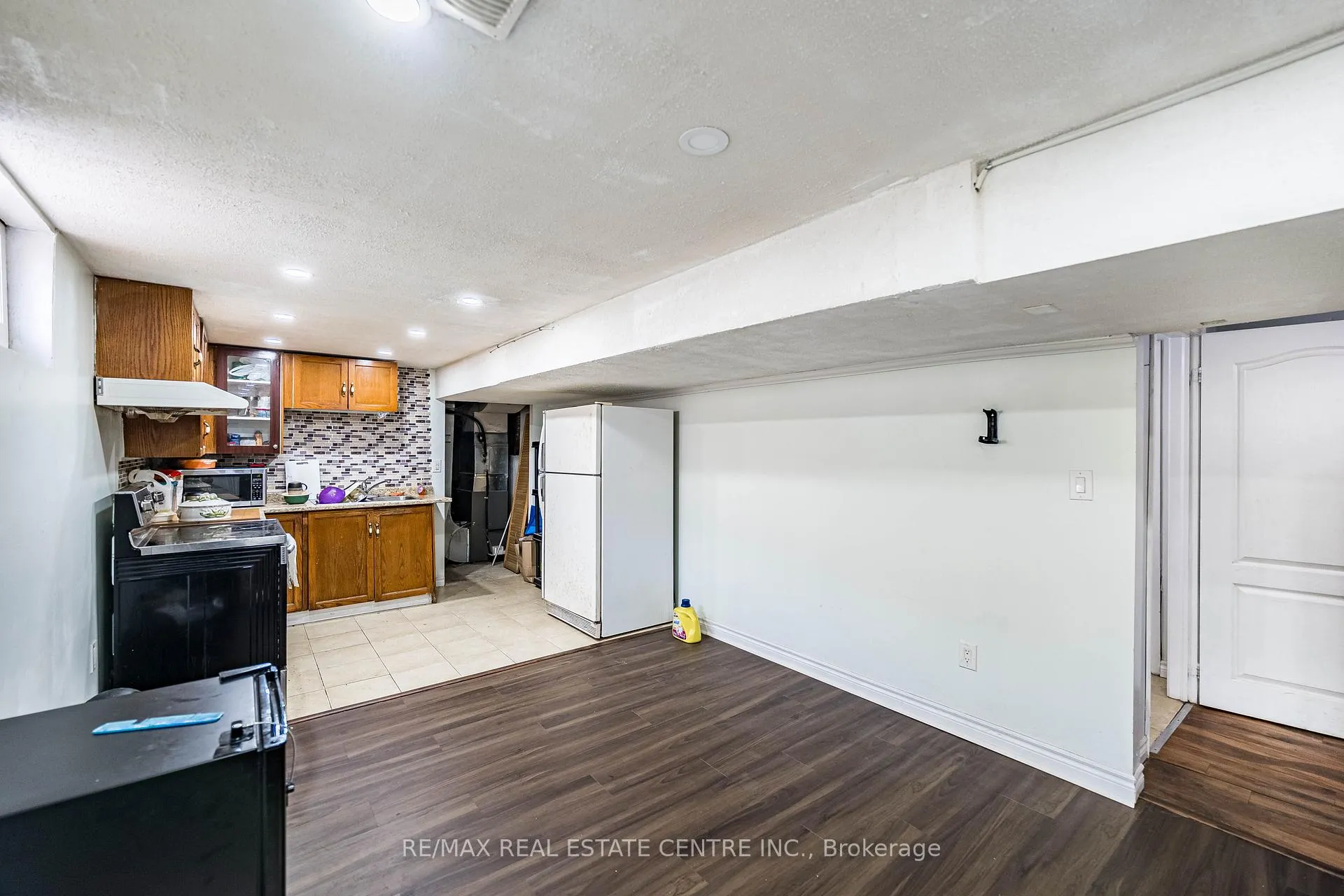 Photo 15 of 18 Northwood Drive, Brampton, Northwood Park — HOMEH