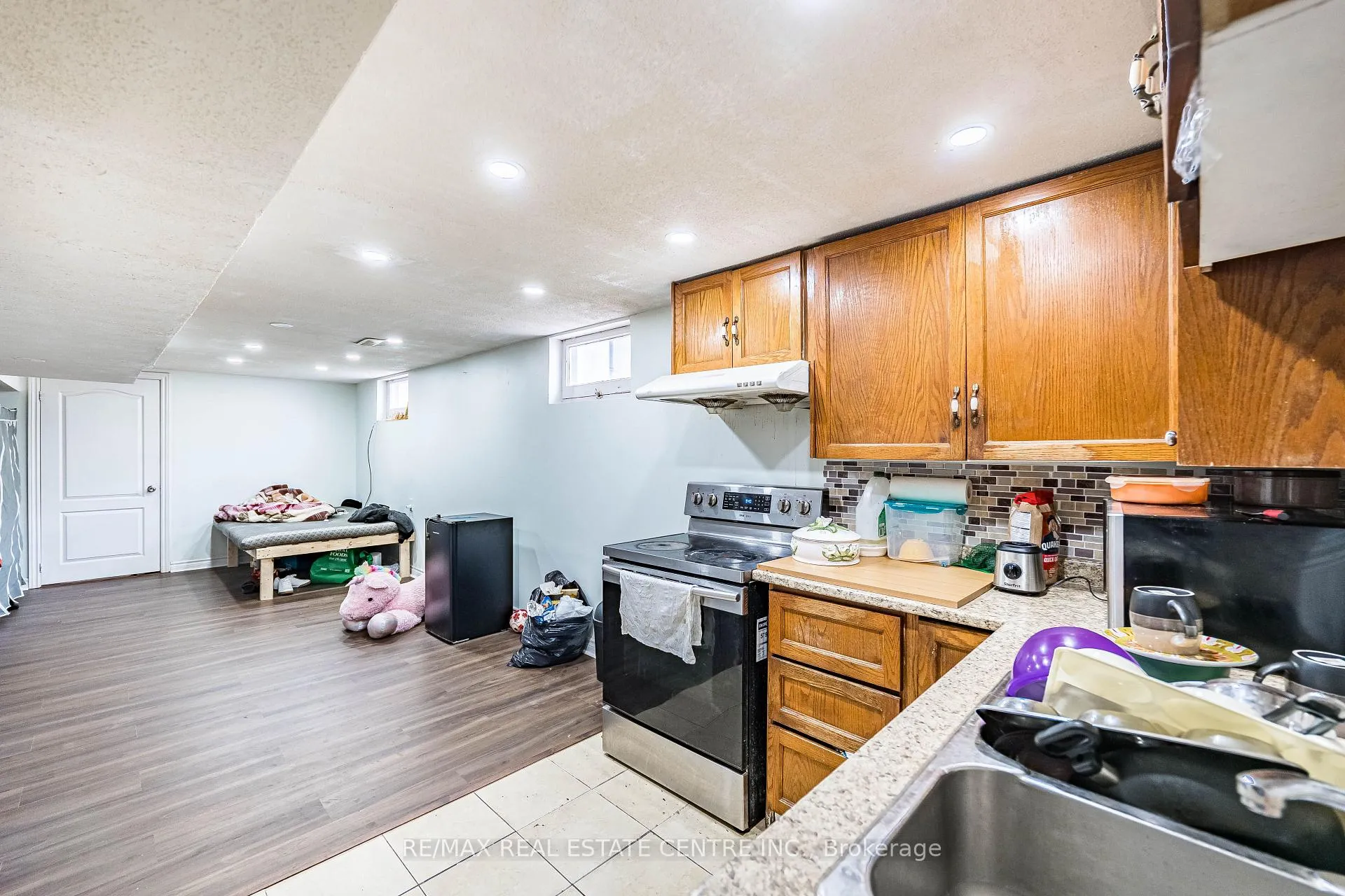 Photo 17 of 18 Northwood Drive, Brampton, Northwood Park — HOMEH