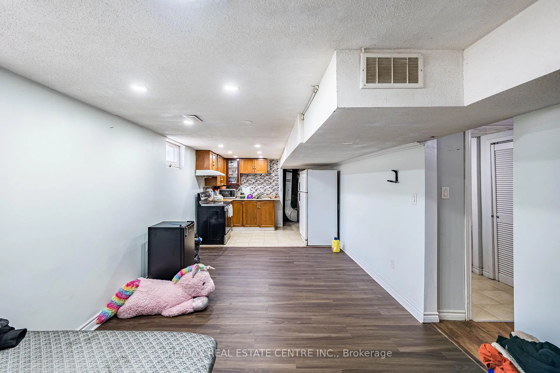 Photo 20 of 18 Northwood Drive, Brampton, Northwood Park — HOMEH