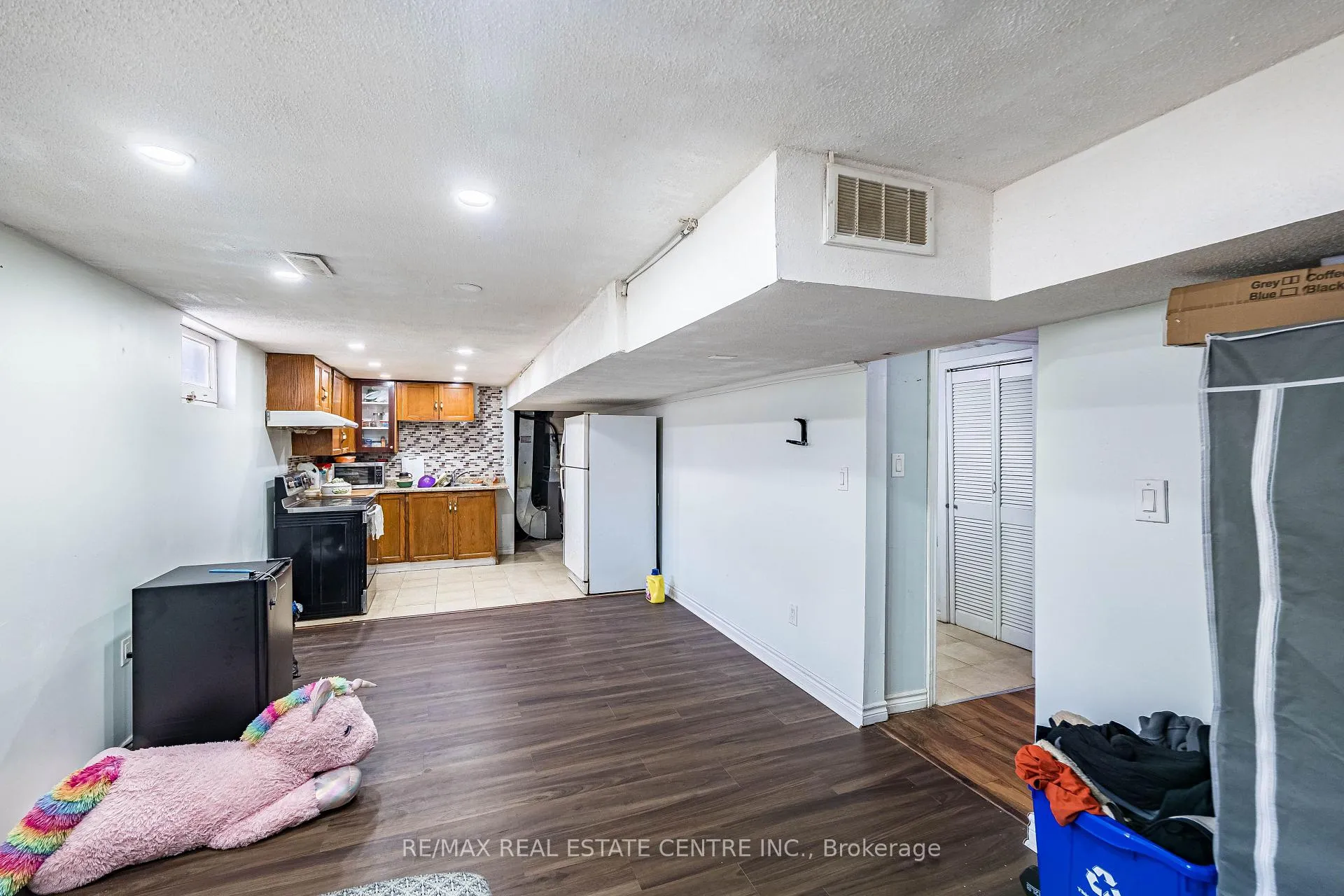 Photo 21 of 18 Northwood Drive, Brampton, Northwood Park — HOMEH