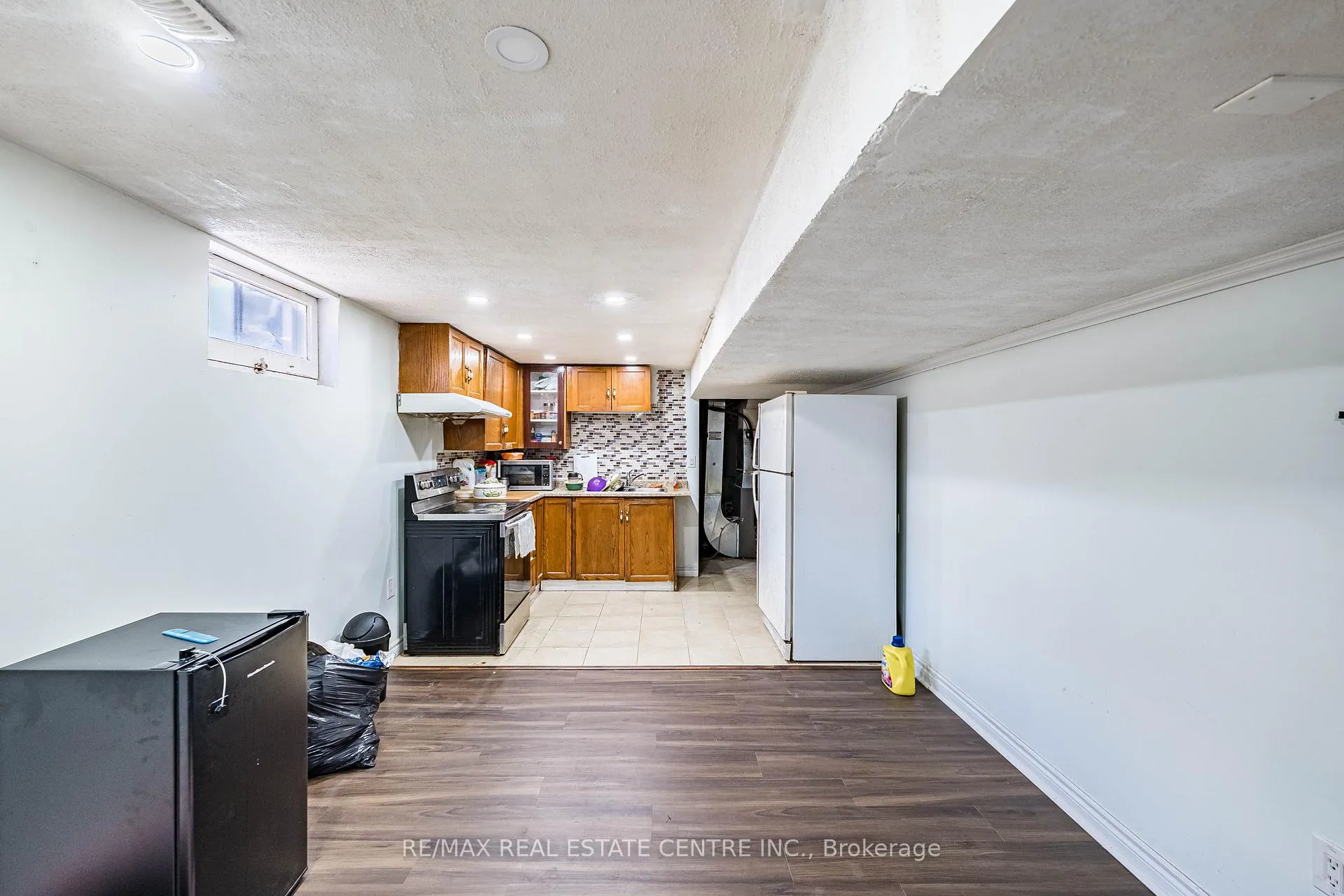 Photo 22 of 18 Northwood Drive, Brampton, Northwood Park — HOMEH