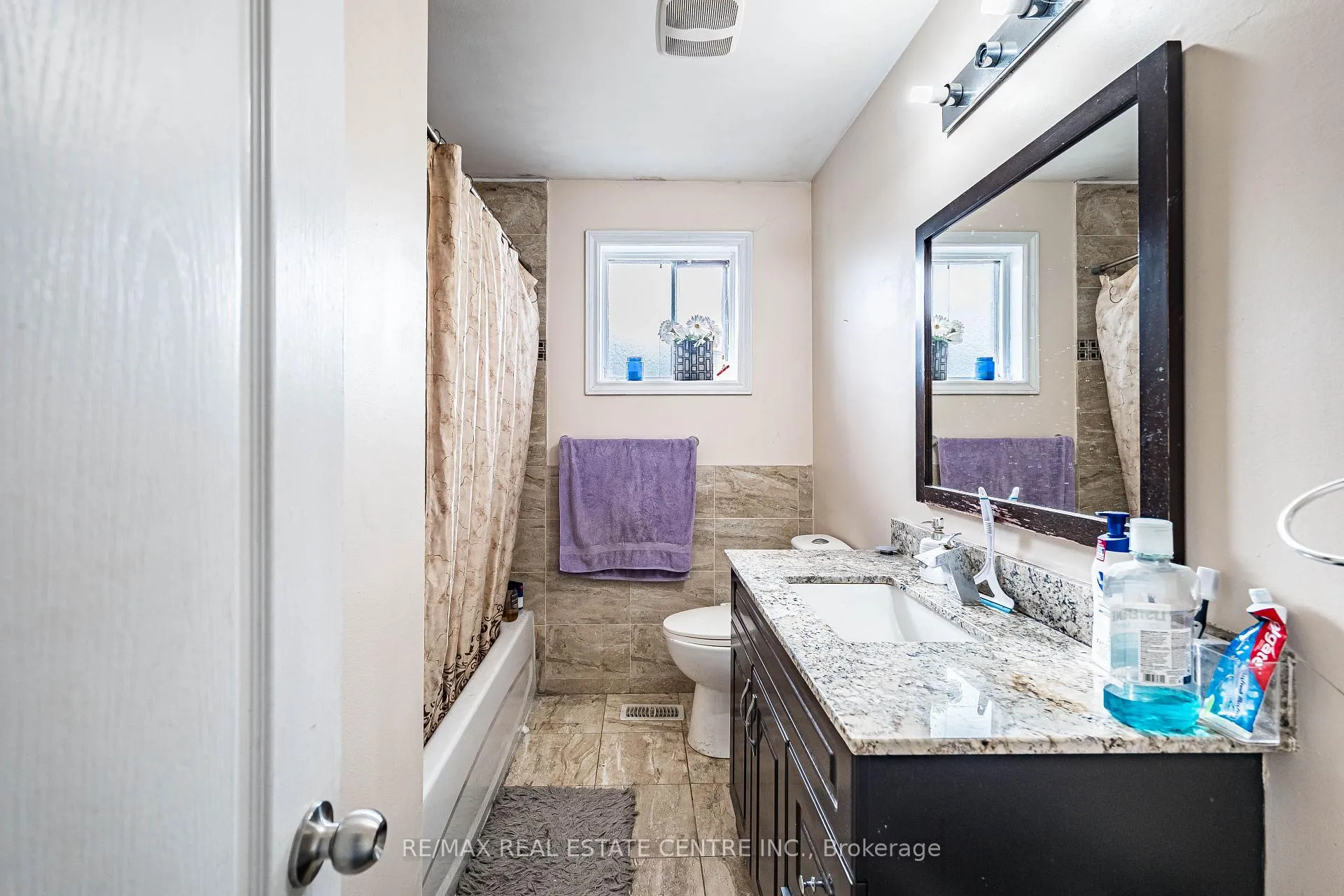 Photo 25 of 18 Northwood Drive, Brampton, Northwood Park — HOMEH