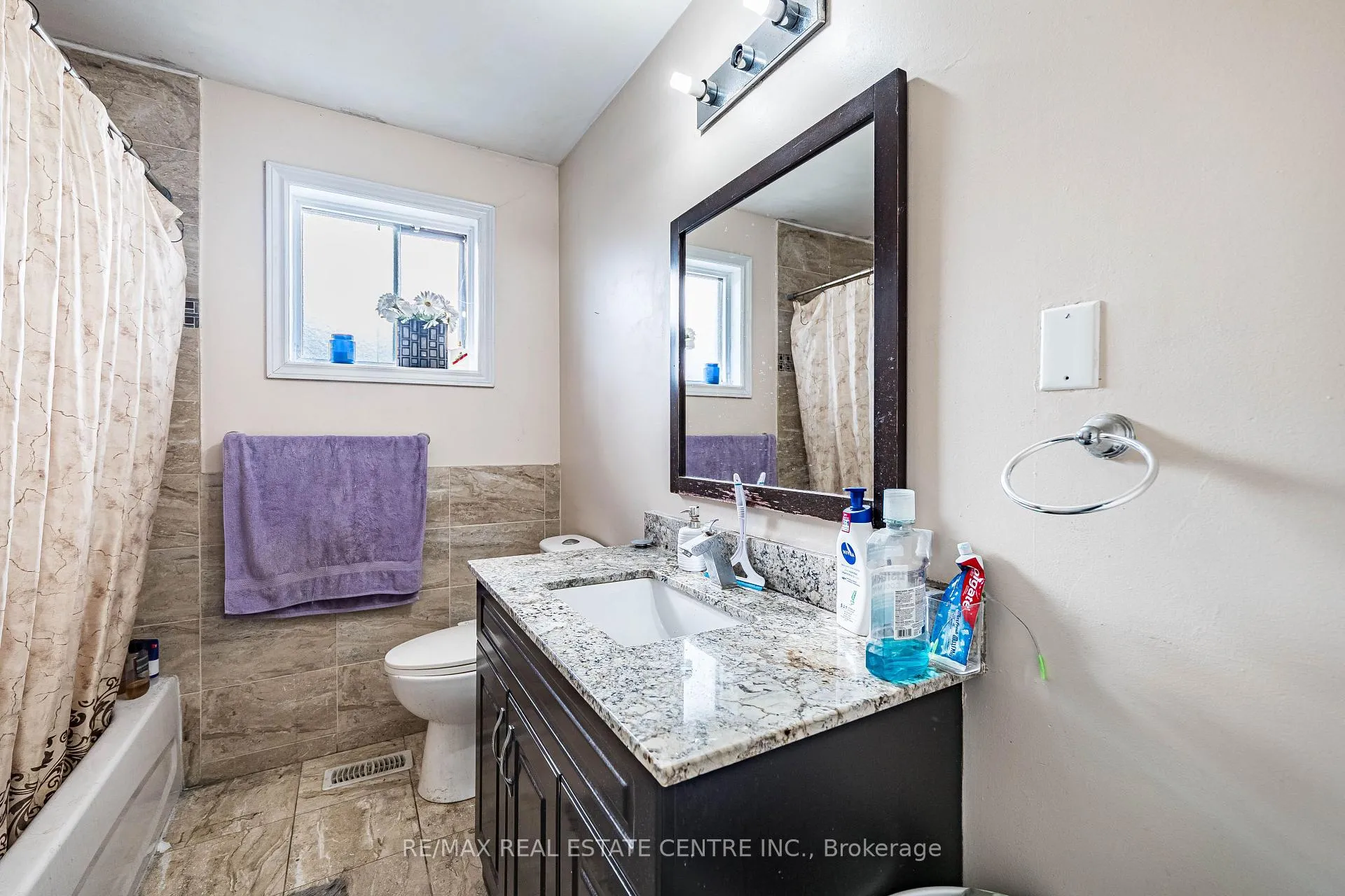 Photo 27 of 18 Northwood Drive, Brampton, Northwood Park — HOMEH