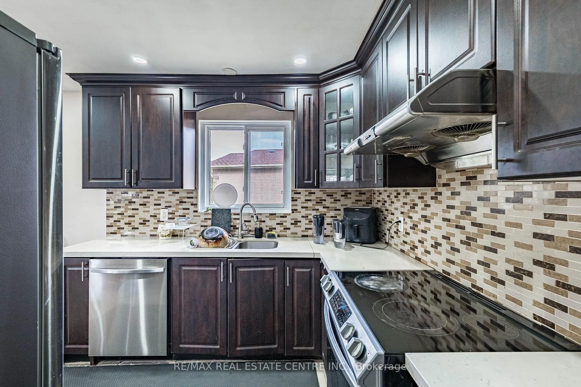 Photo 35 of 18 Northwood Drive, Brampton, Northwood Park — HOMEH