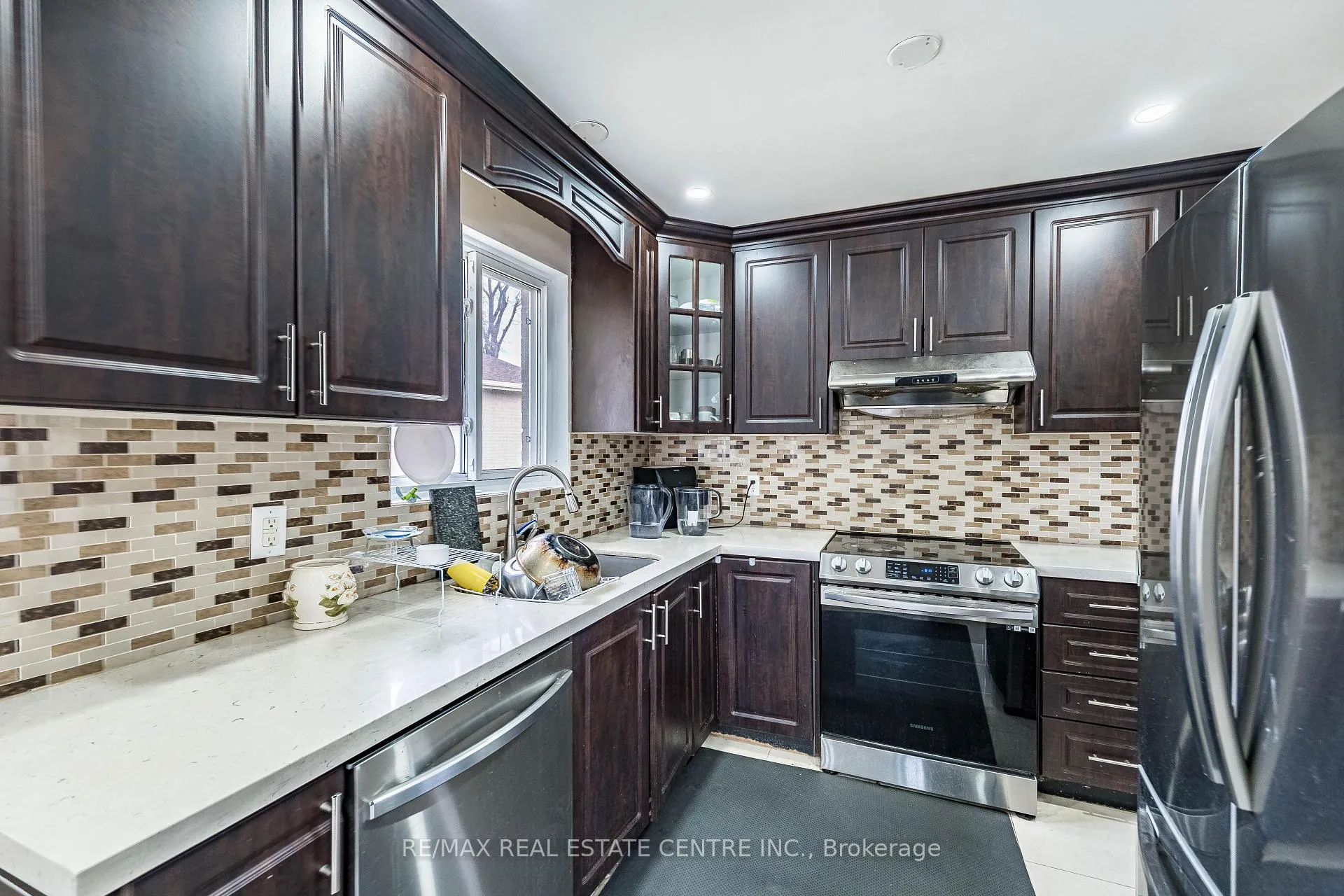 Photo 37 of 18 Northwood Drive, Brampton, Northwood Park — HOMEH