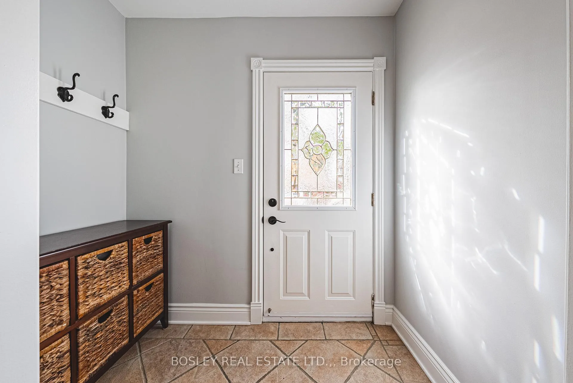Photo 5 of 14 Rosemount Drive, Welland, Prince Charles — HOMEH