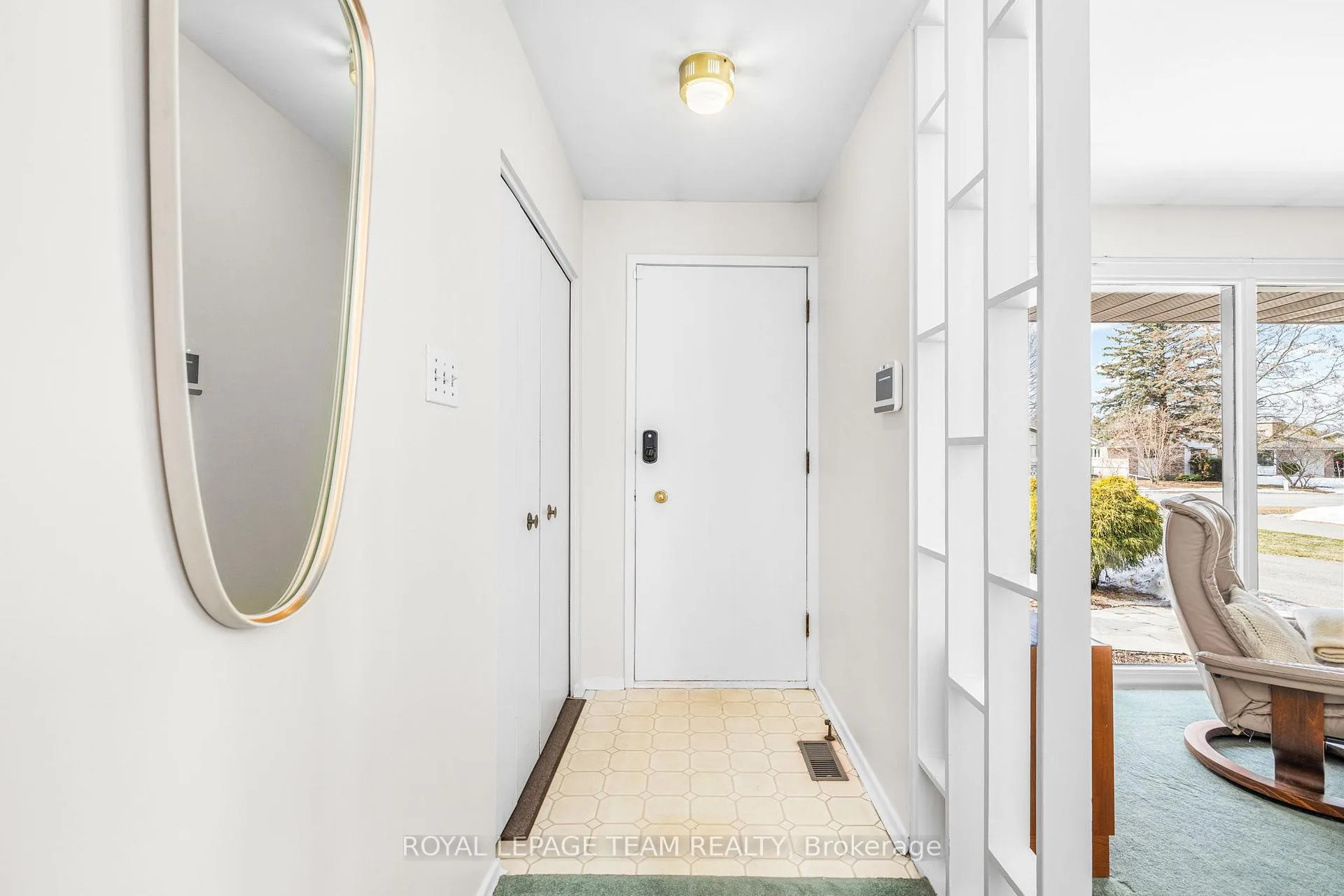 Photo 4 of 35 Cherrywood Drive, Ottawa, Arbeatha Park — HOMEH