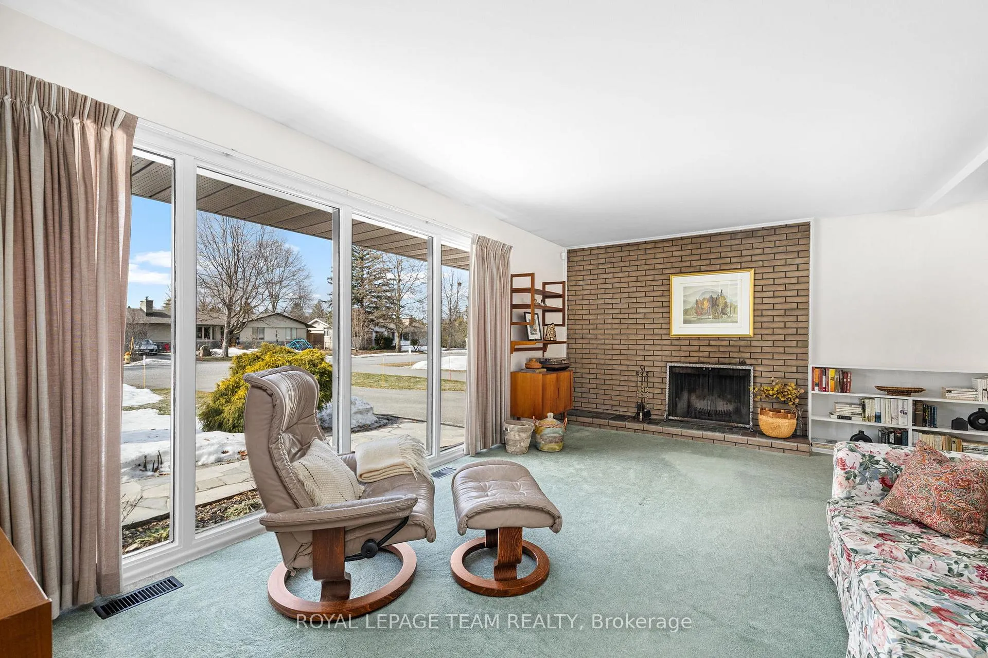 Photo 6 of 35 Cherrywood Drive, Ottawa, Arbeatha Park — HOMEH