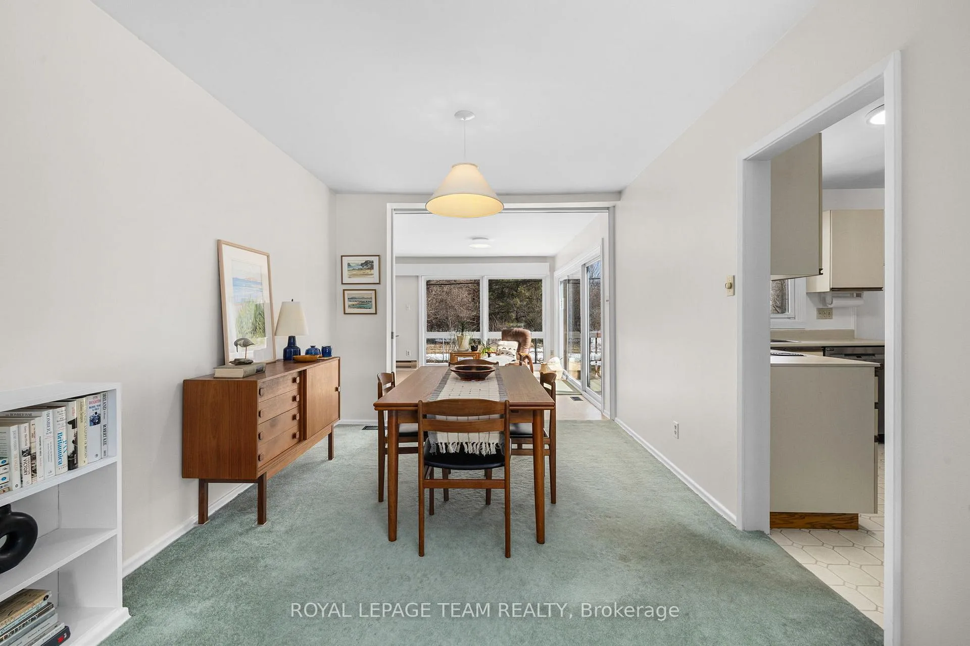 Photo 11 of 35 Cherrywood Drive, Ottawa, Arbeatha Park — HOMEH