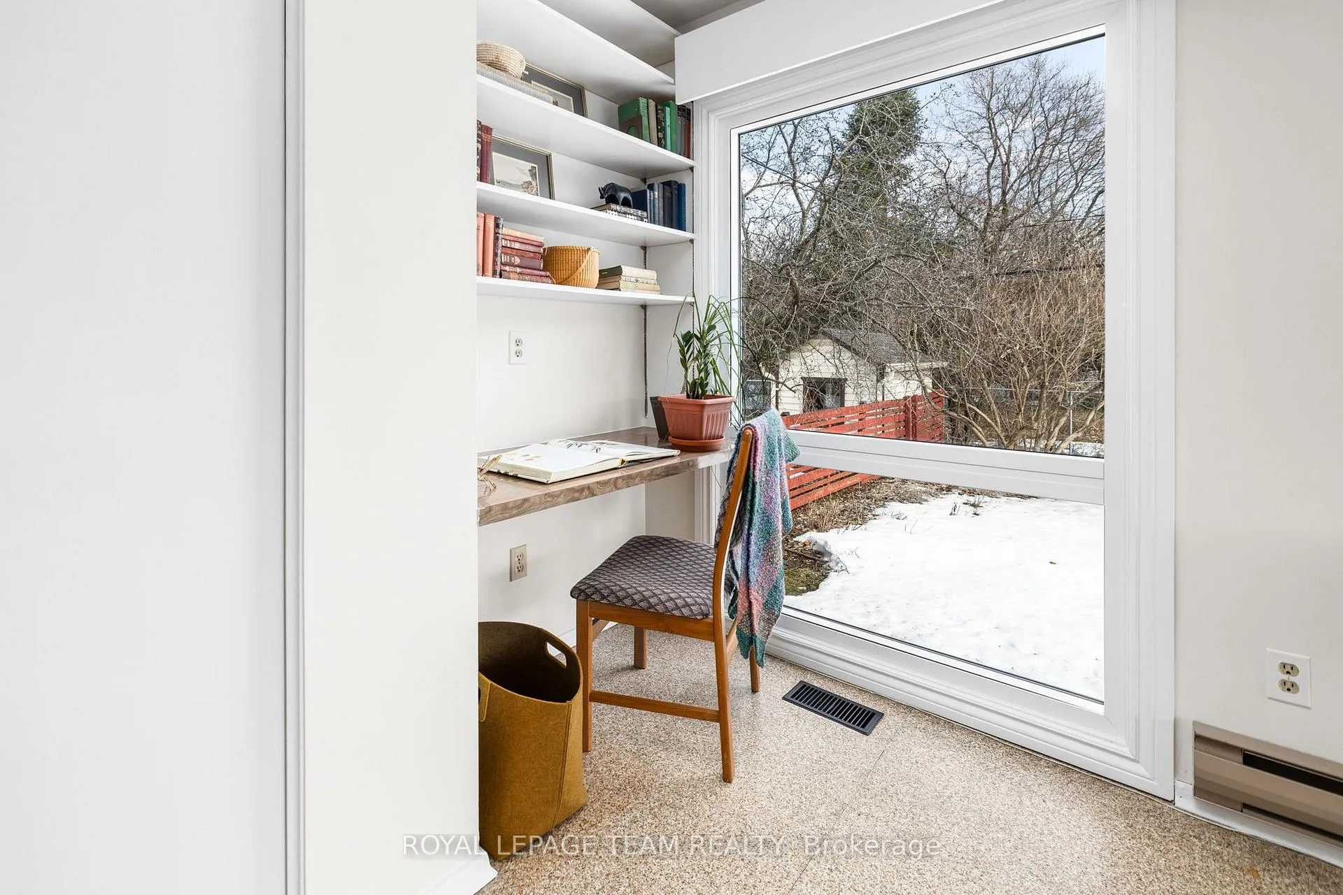 Photo 14 of 35 Cherrywood Drive, Ottawa, Arbeatha Park — HOMEH
