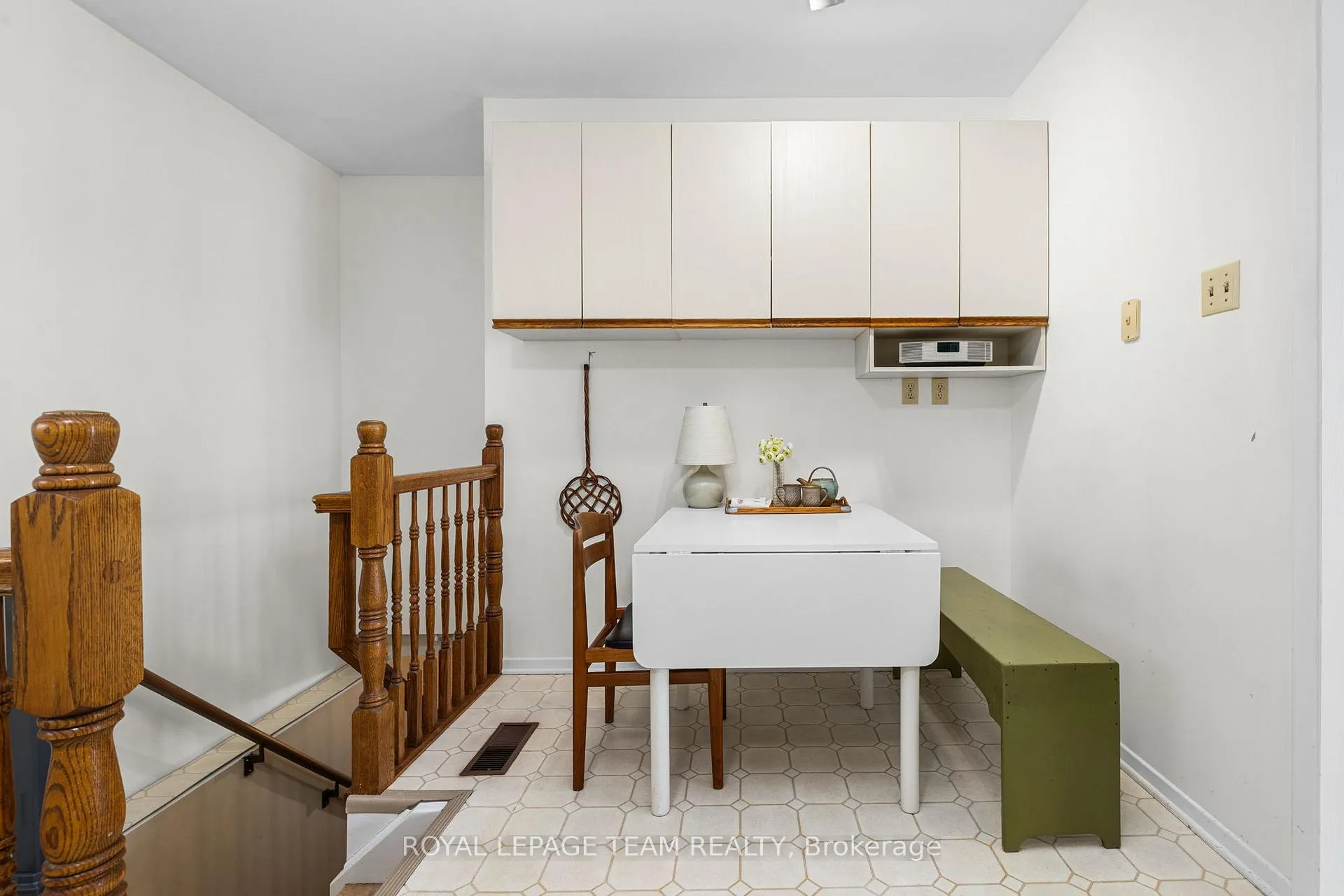 Photo 18 of 35 Cherrywood Drive, Ottawa, Arbeatha Park — HOMEH