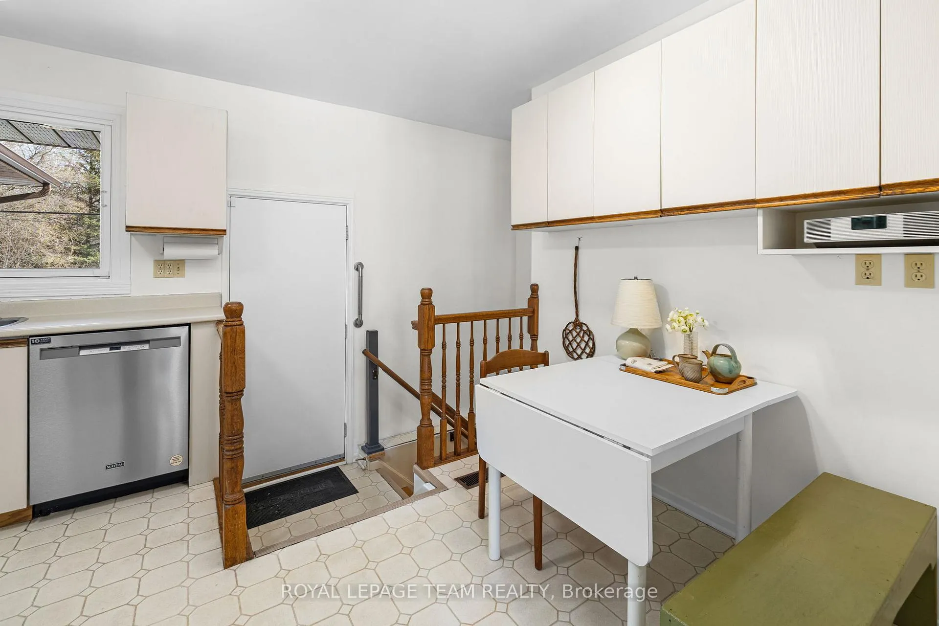 Photo 20 of 35 Cherrywood Drive, Ottawa, Arbeatha Park — HOMEH