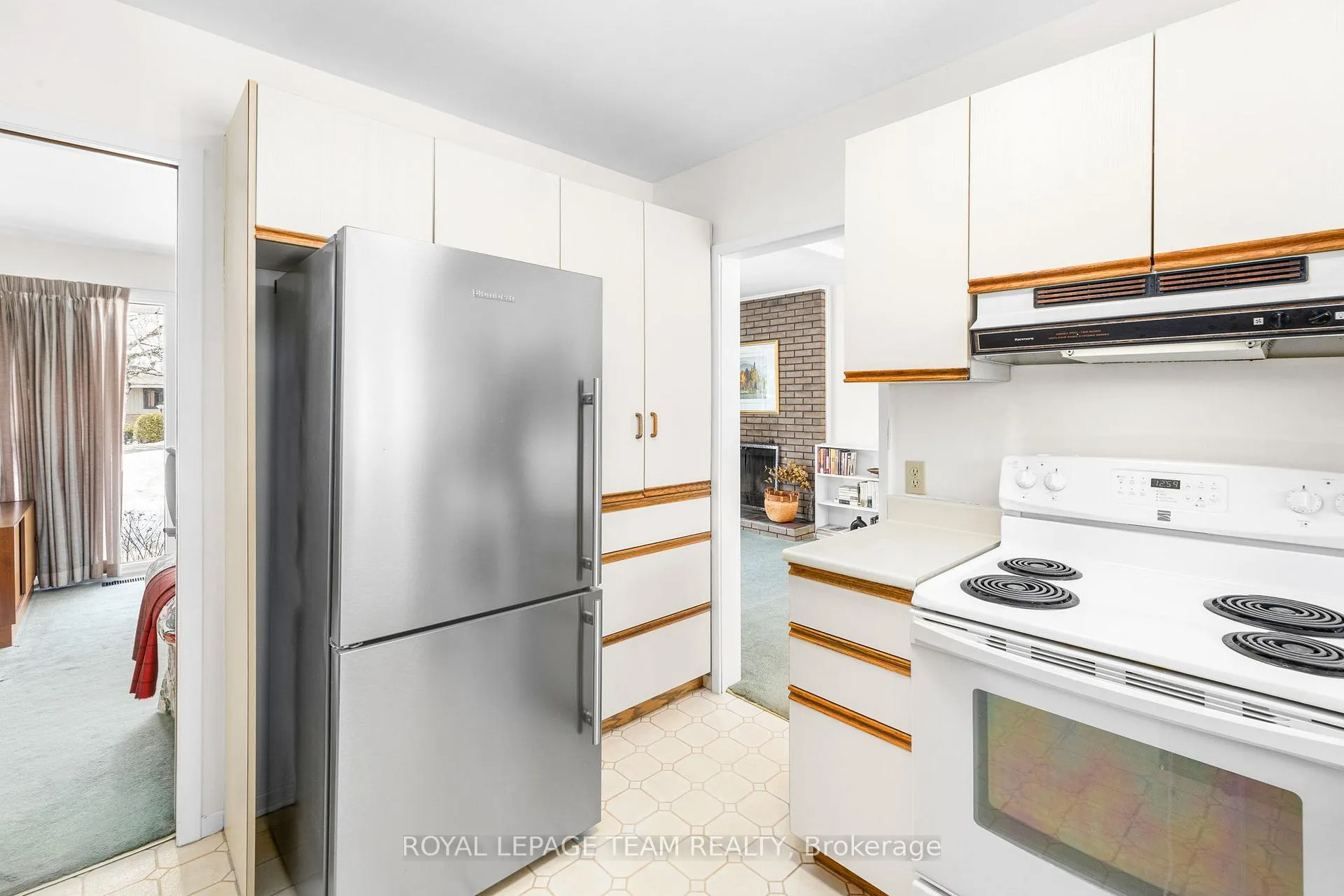 Photo 22 of 35 Cherrywood Drive, Ottawa, Arbeatha Park — HOMEH