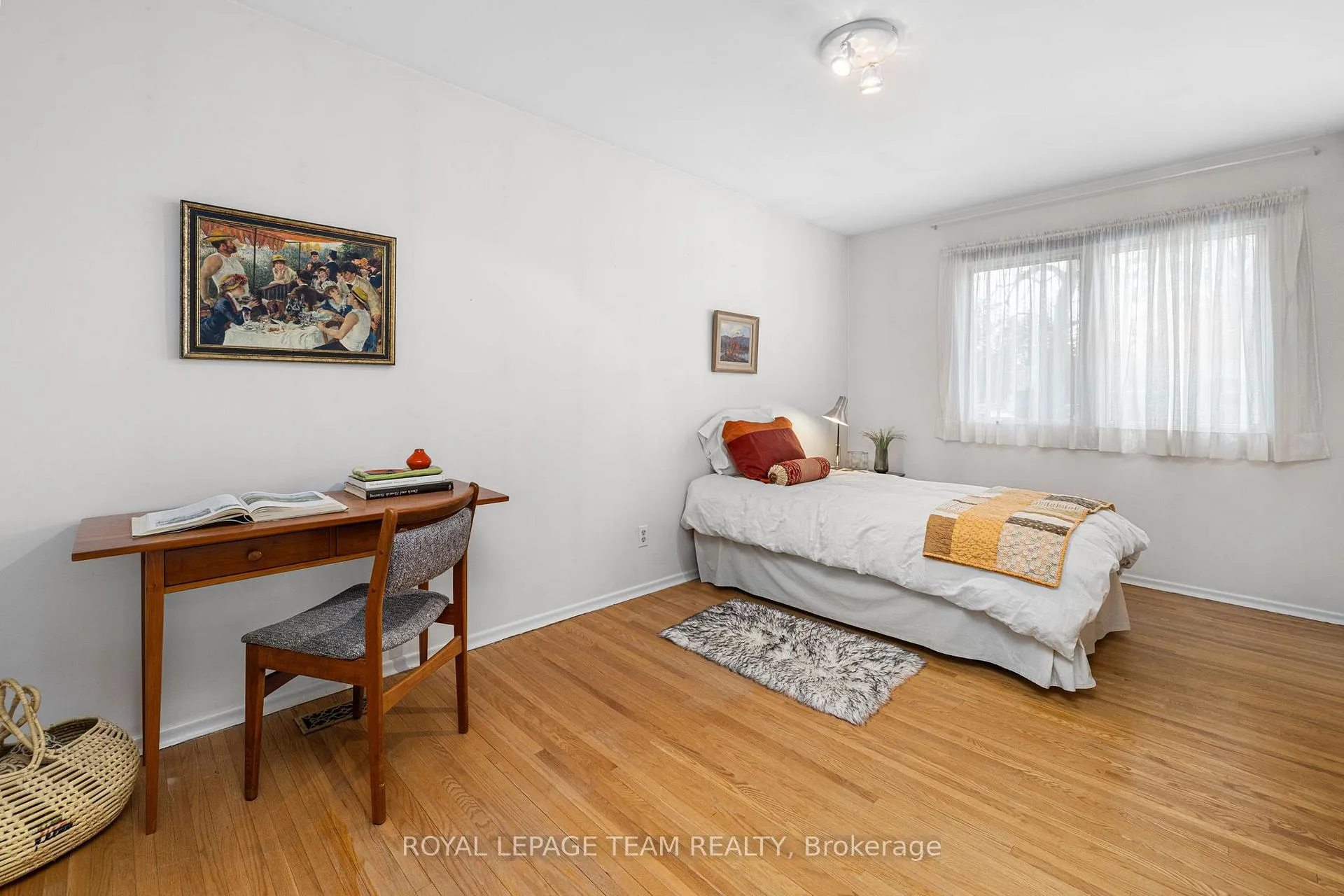 Photo 29 of 35 Cherrywood Drive, Ottawa, Arbeatha Park — HOMEH