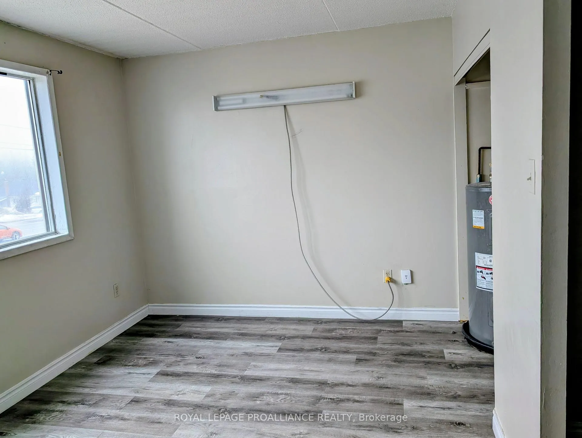 Photo 5 of Unit 13, 1837 Lansdowne Street W, Peterborough, Otonabee Ward 1 — HOMEH