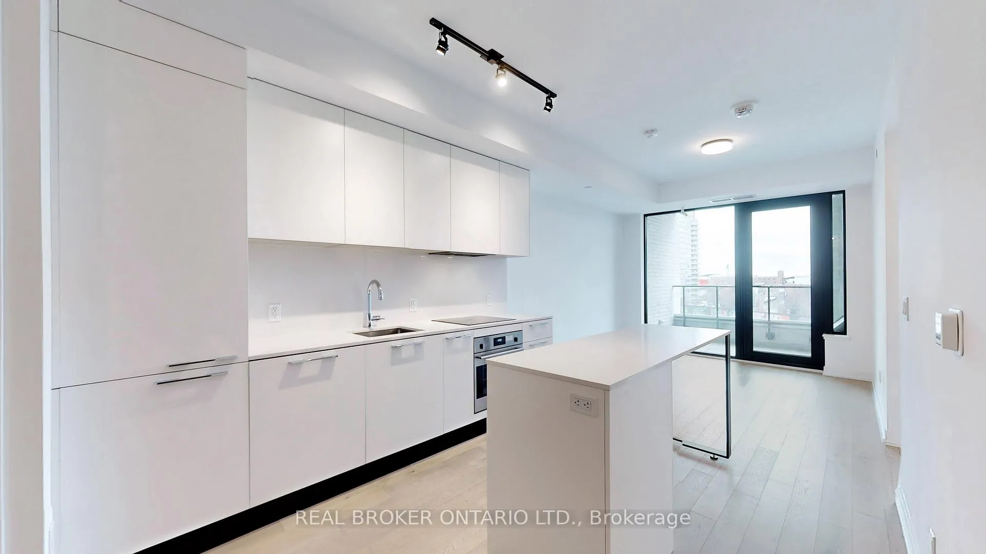 Front of Unit 502, 200 Sudbury Street