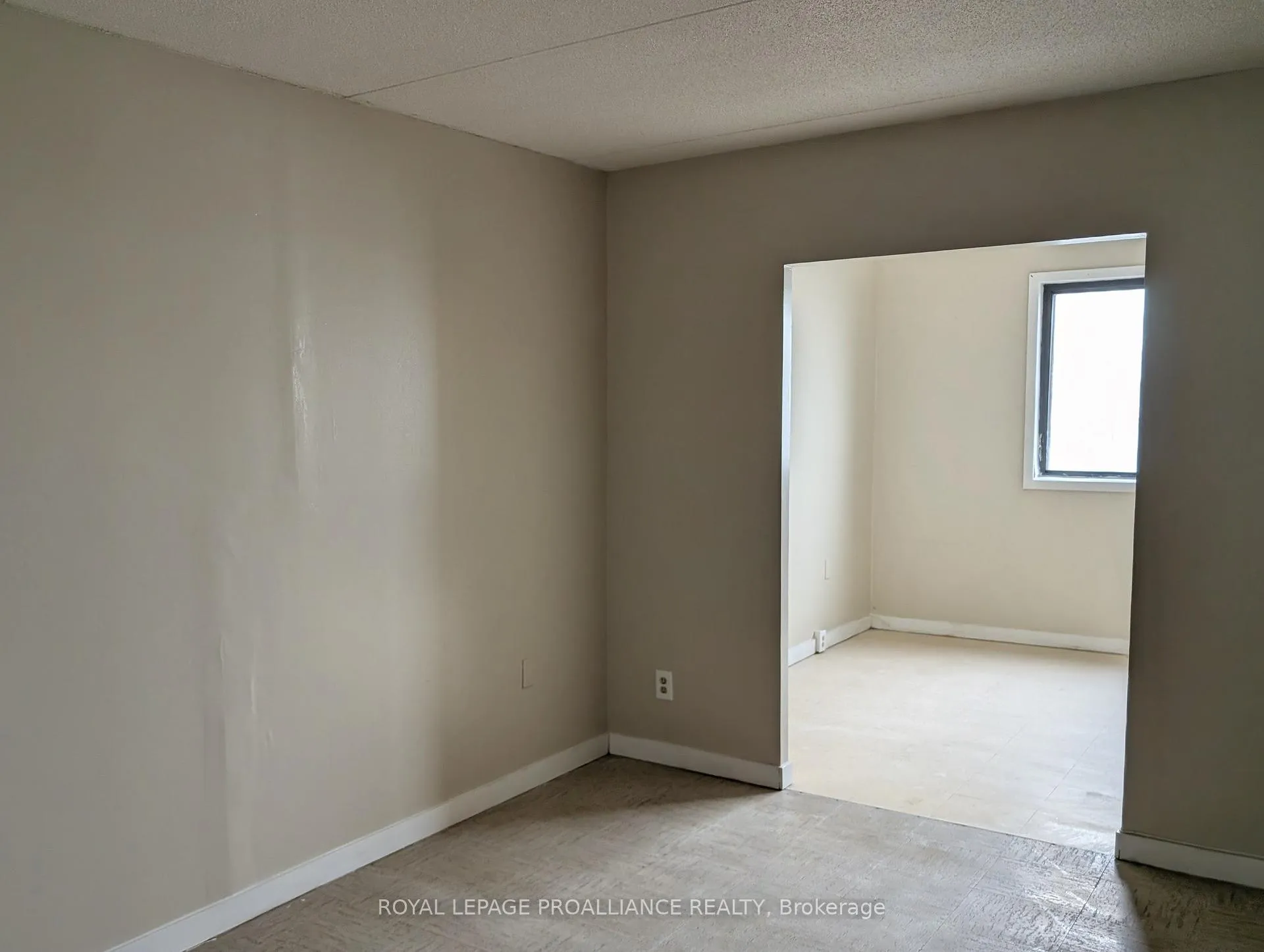 Photo 5 of Unit 35, 1837 Lansdowne Street W, Peterborough, Otonabee Ward 1 — HOMEH