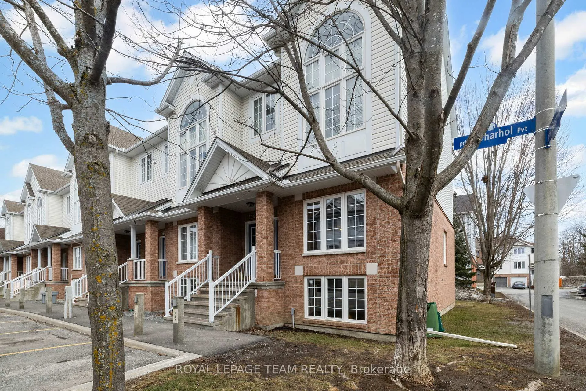 Photo 3 of 147 Wharhol Private, Ottawa, Westcliffe Estates — HOMEH