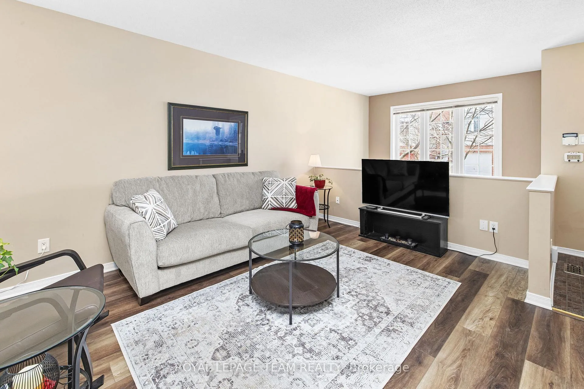Photo 9 of 147 Wharhol Private, Ottawa, Westcliffe Estates — HOMEH