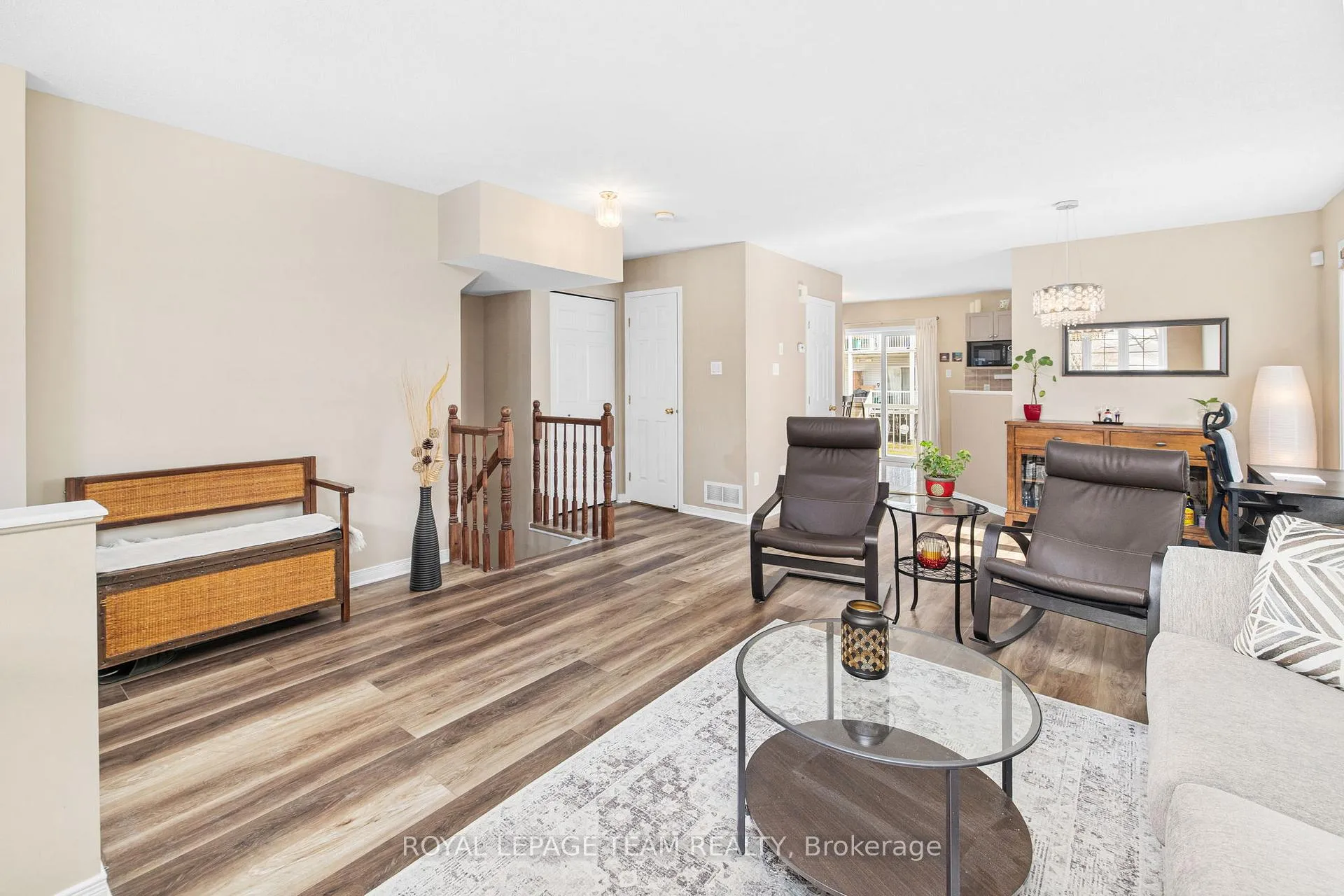 Photo 12 of 147 Wharhol Private, Ottawa, Westcliffe Estates — HOMEH