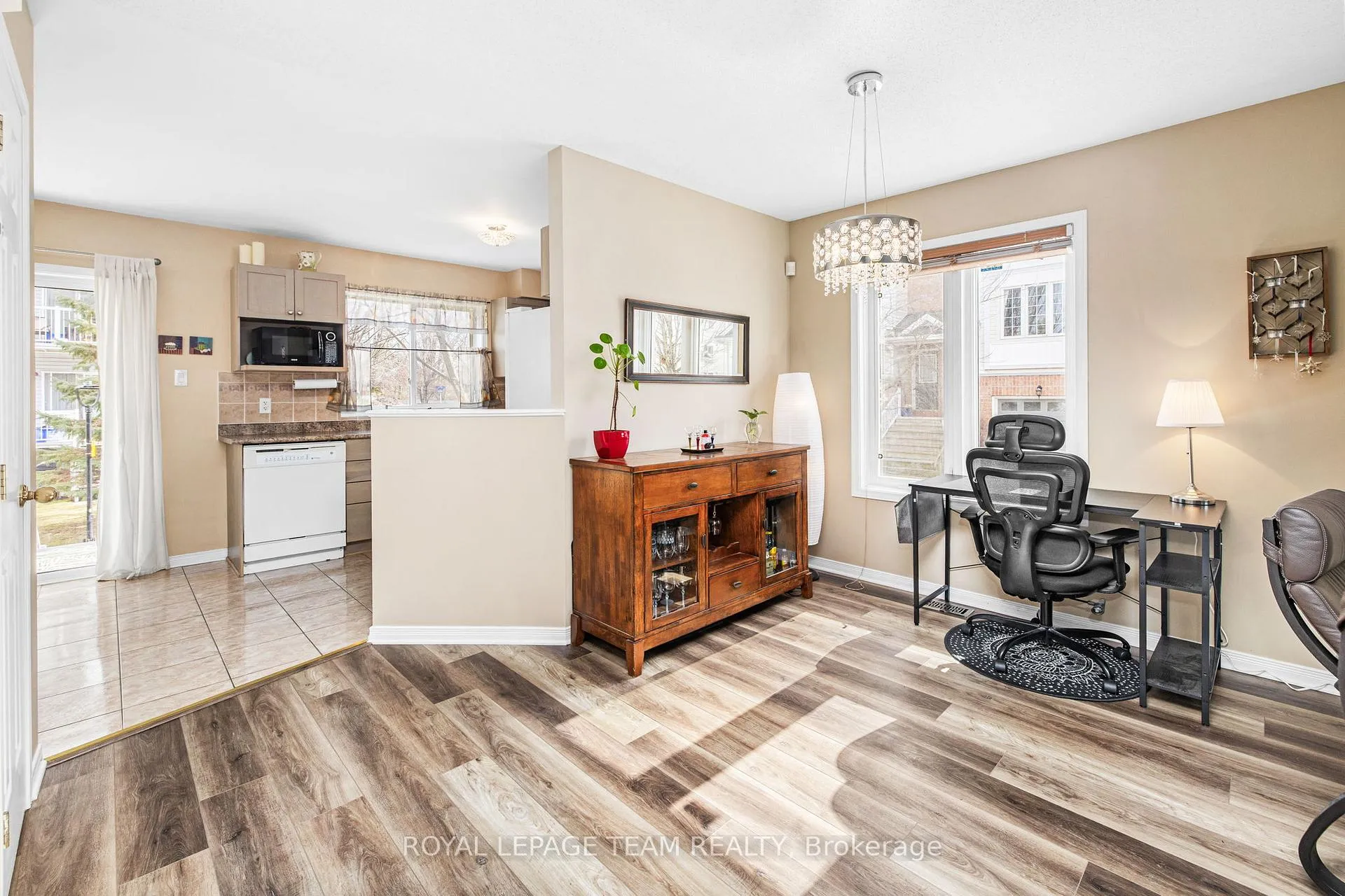 Photo 13 of 147 Wharhol Private, Ottawa, Westcliffe Estates — HOMEH