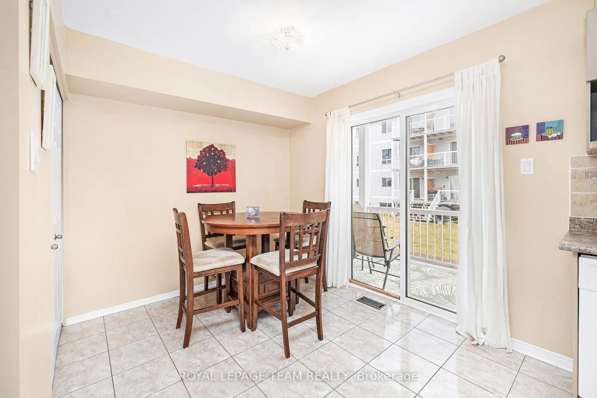 Photo 16 of 147 Wharhol Private, Ottawa, Westcliffe Estates — HOMEH