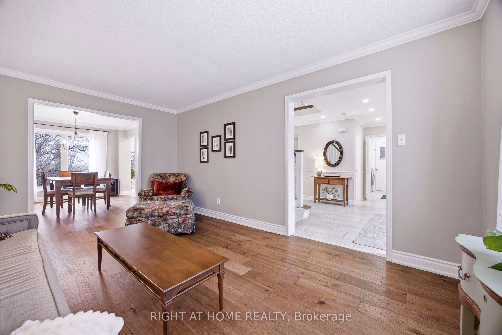 Photo 10 of 12 Esker Drive, Brampton, Heart Lake East — HOMEH