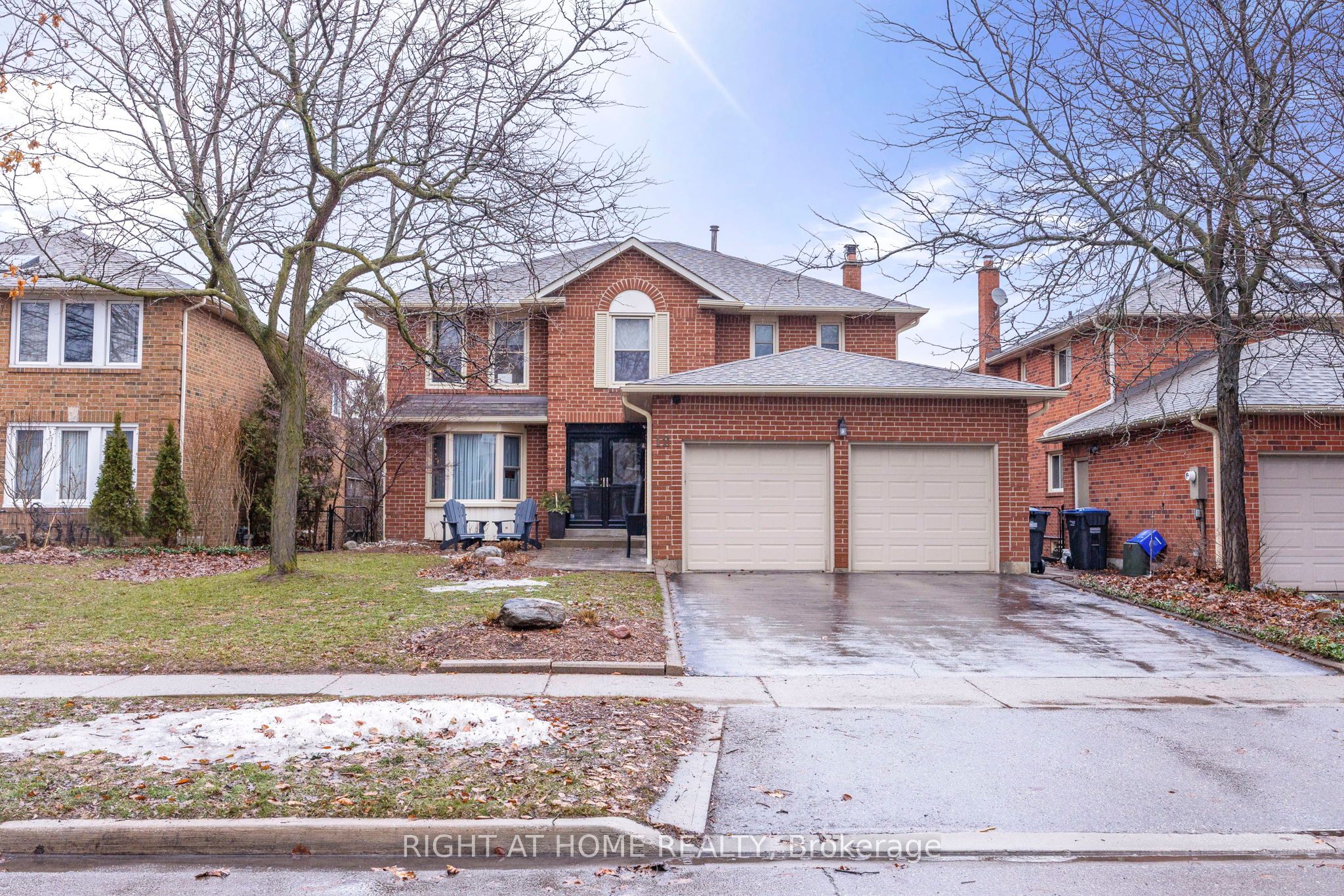 Photo 1 of 12 Esker Drive, Brampton, Heart Lake East — HOMEH