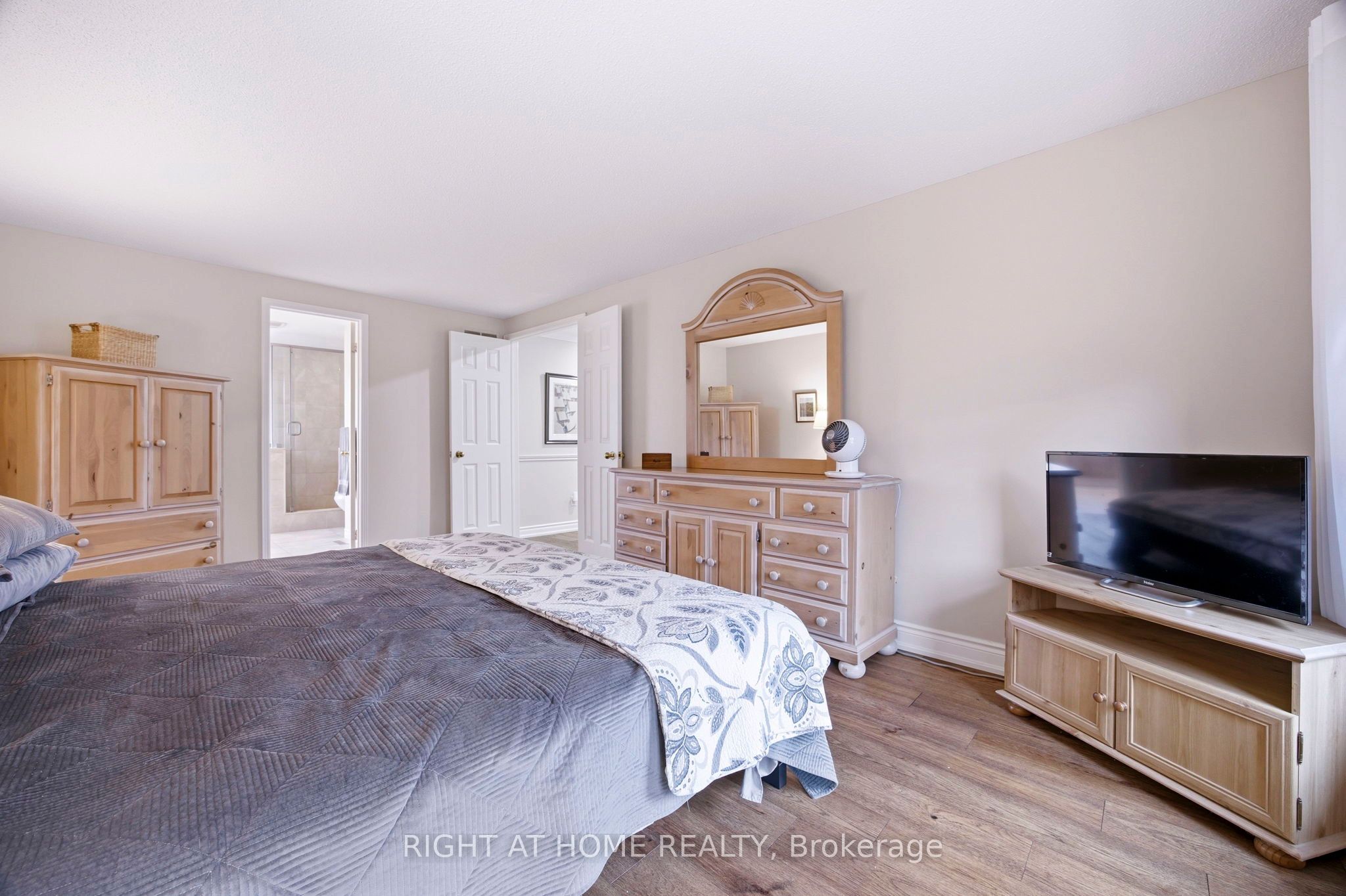 Photo 26 of 12 Esker Drive, Brampton, Heart Lake East — HOMEH