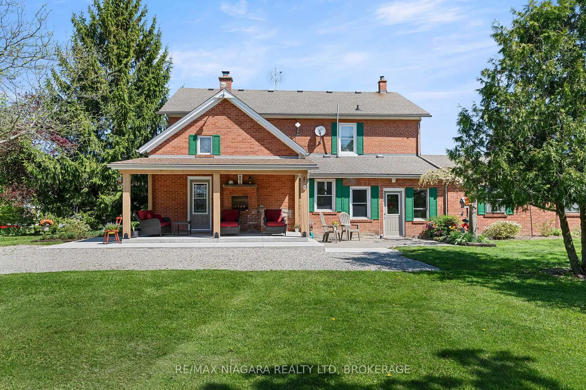 Photo 8 of 2461 Effingham Street, Pelham, North Pelham — HOMEH
