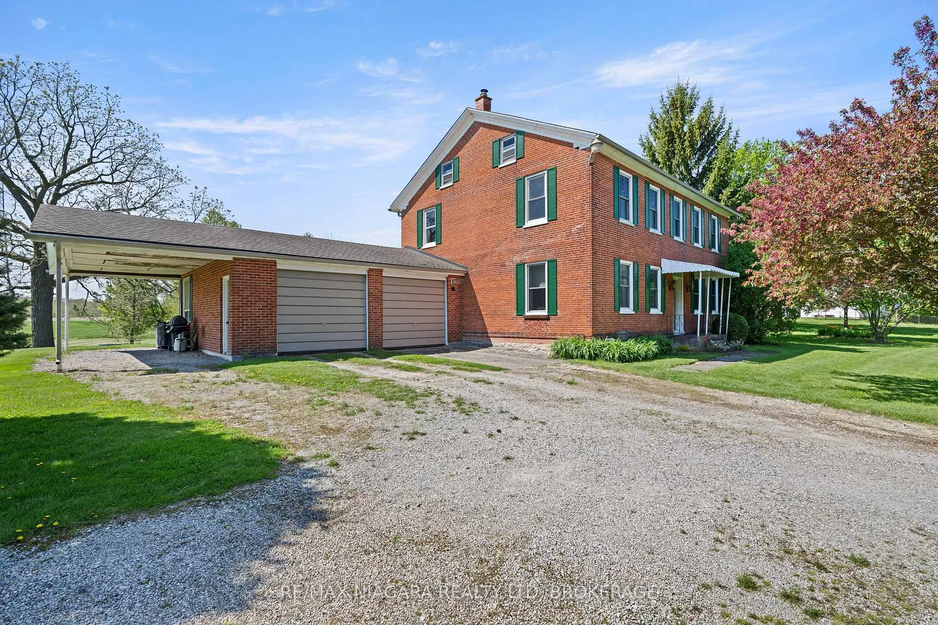 Photo 9 of 2461 Effingham Street, Pelham, North Pelham — HOMEH