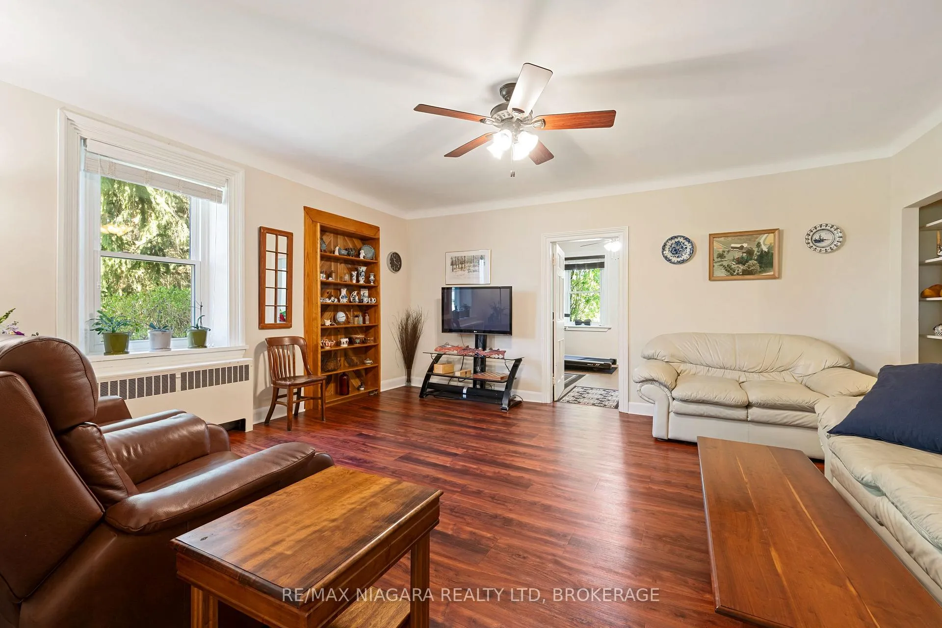 Photo 19 of 2461 Effingham Street, Pelham, North Pelham — HOMEH