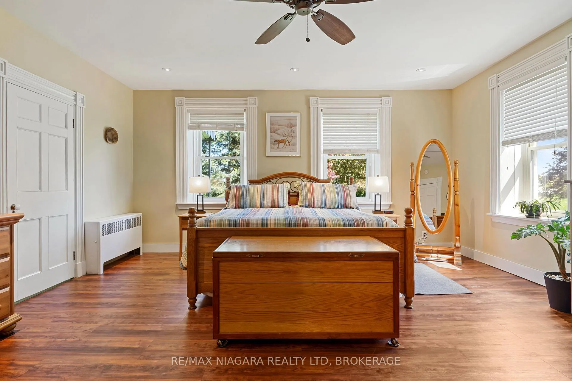 Photo 22 of 2461 Effingham Street, Pelham, North Pelham — HOMEH