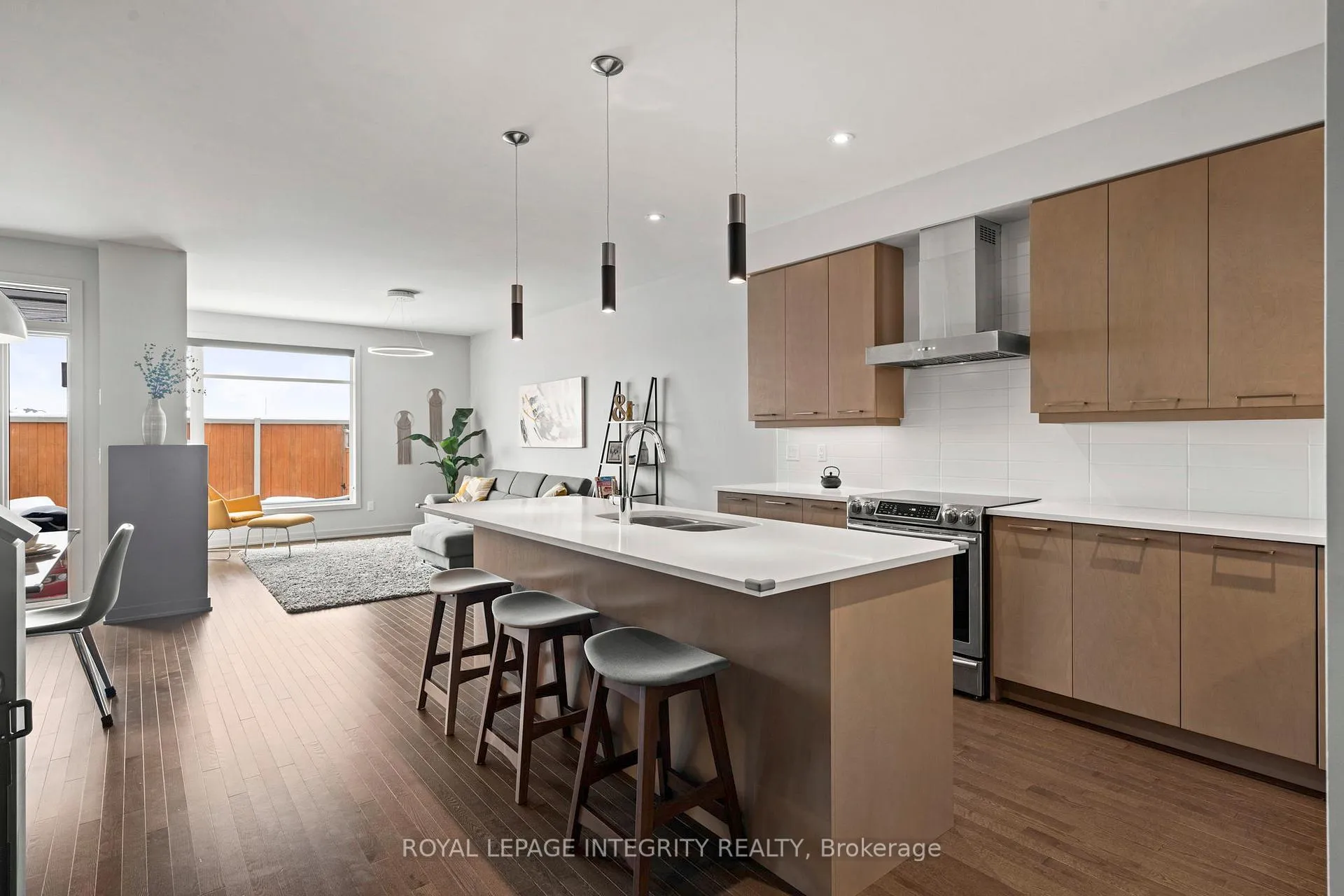 Photo 6 of 110 Larimar Circle, Ottawa, Riverside South/Gloucester Glen — HOMEH