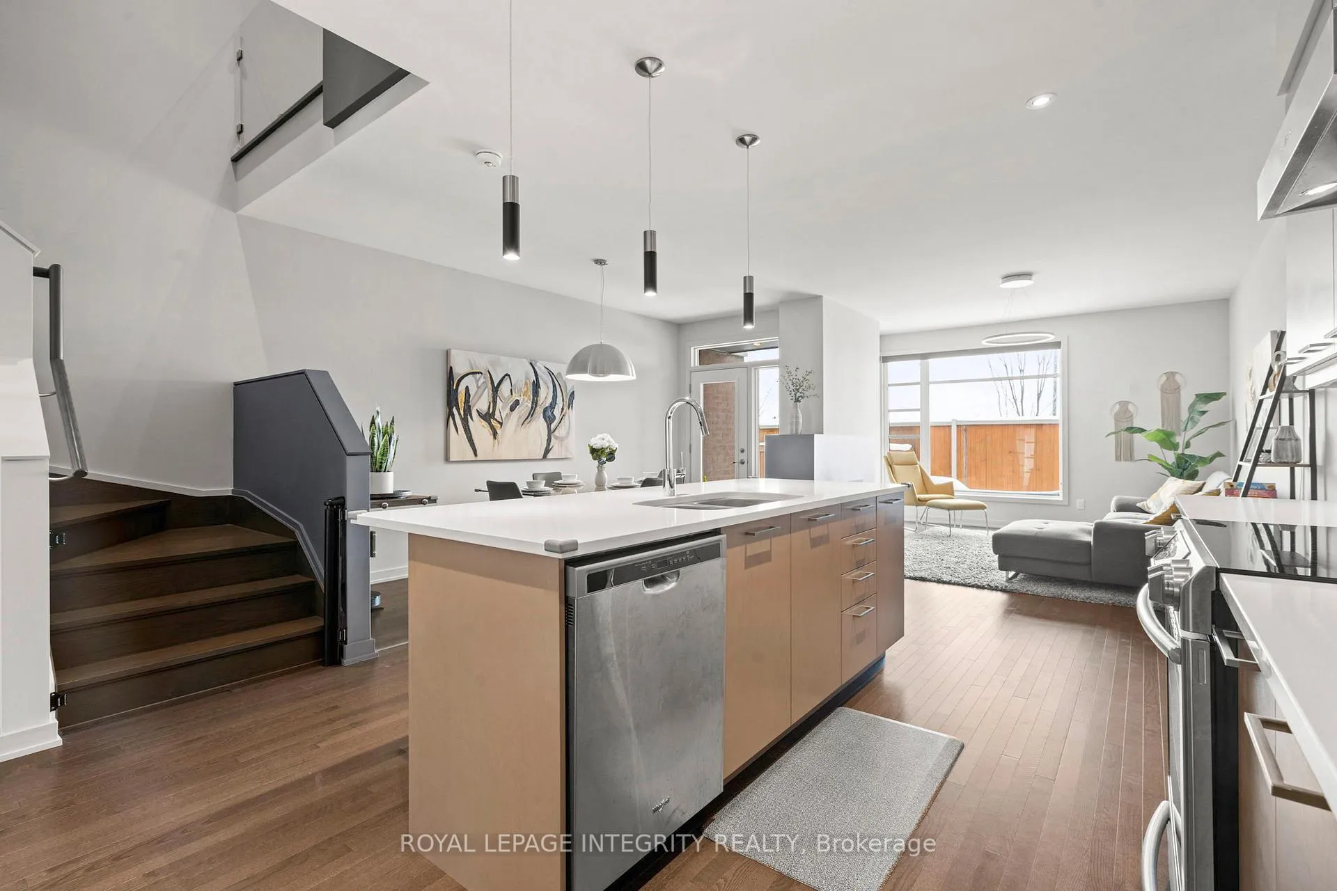 Photo 7 of 110 Larimar Circle, Ottawa, Riverside South/Gloucester Glen — HOMEH
