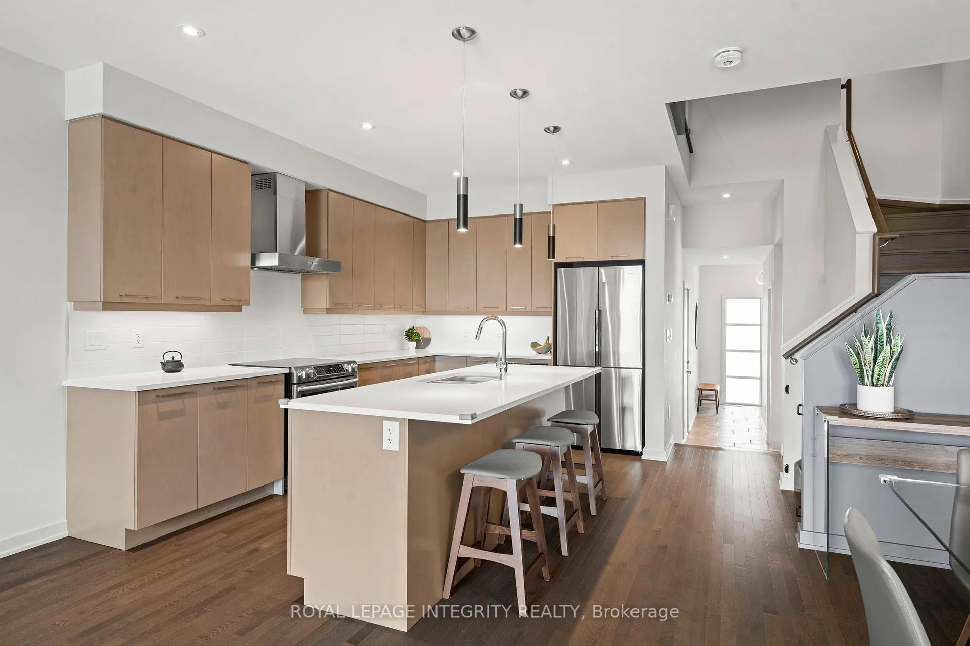 Photo 8 of 110 Larimar Circle, Ottawa, Riverside South/Gloucester Glen — HOMEH