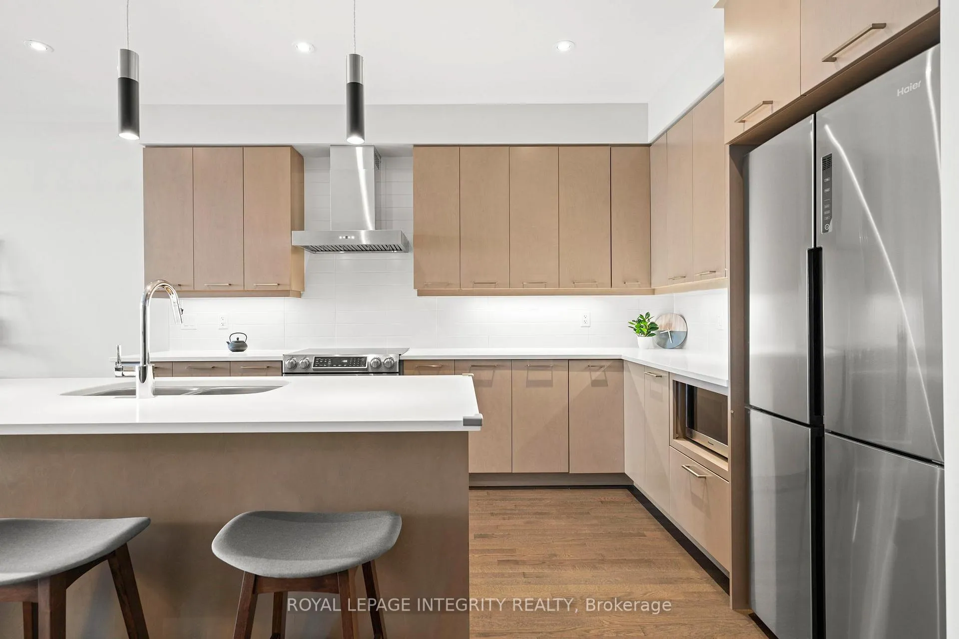 Photo 9 of 110 Larimar Circle, Ottawa, Riverside South/Gloucester Glen — HOMEH