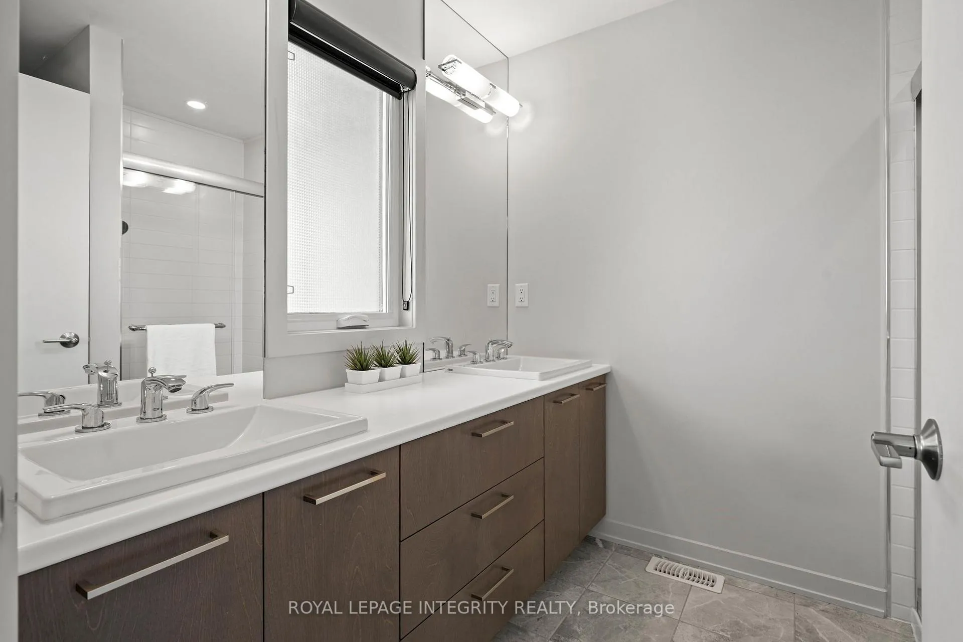 Photo 22 of 110 Larimar Circle, Ottawa, Riverside South/Gloucester Glen — HOMEH