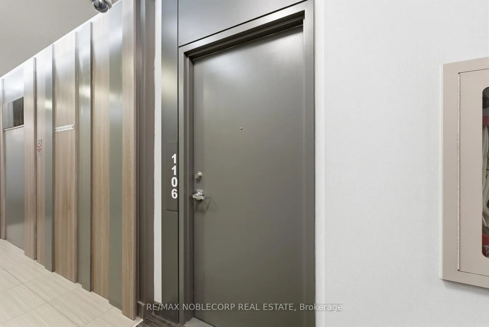 Photo 4 of Unit 1106, 15 Bruyeres Mews, Toronto, Niagara — HOMEH
