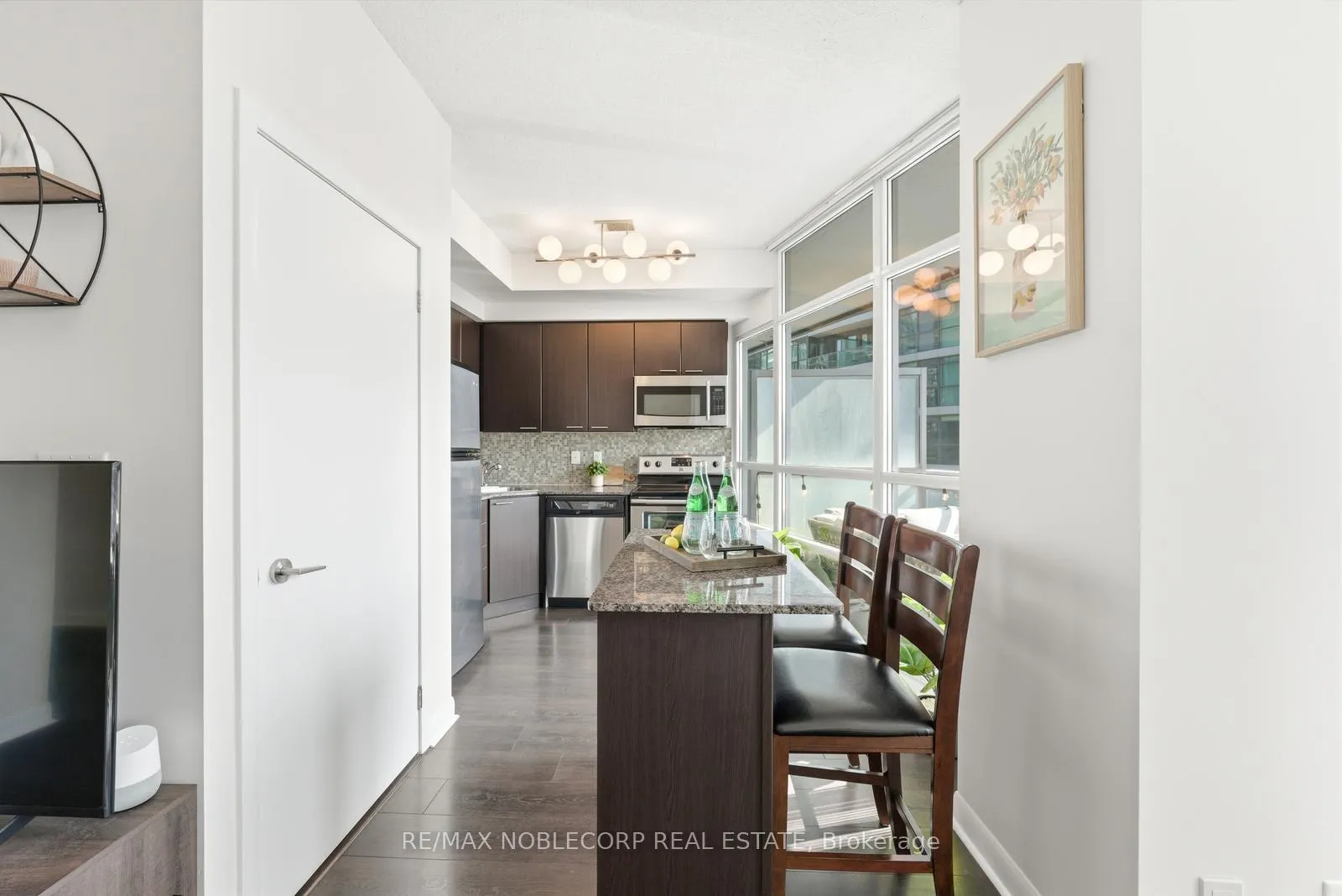 Photo 14 of Unit 1106, 15 Bruyeres Mews, Toronto, Niagara — HOMEH