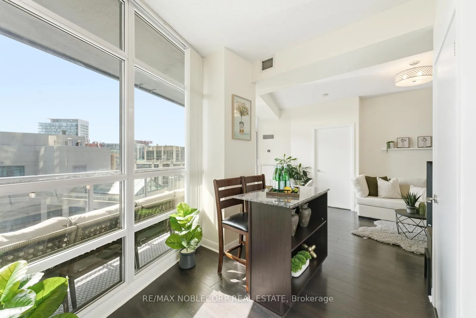Photo 16 of Unit 1106, 15 Bruyeres Mews, Toronto, Niagara — HOMEH