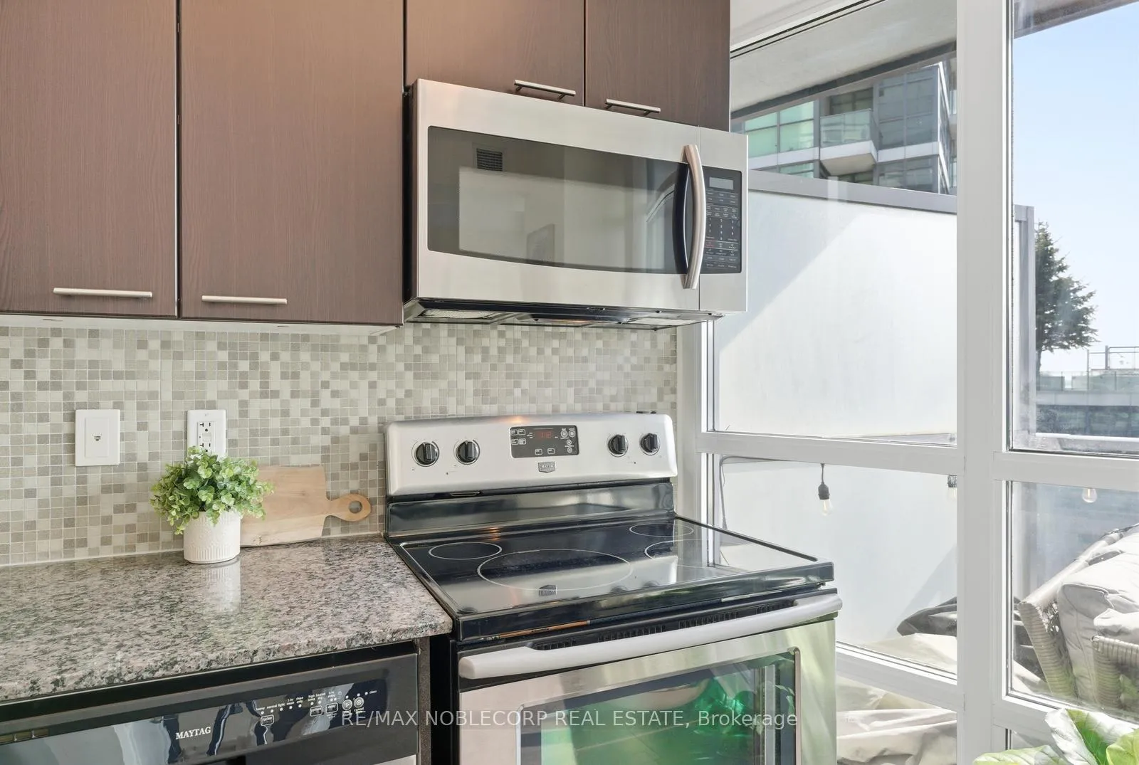 Photo 19 of Unit 1106, 15 Bruyeres Mews, Toronto, Niagara — HOMEH