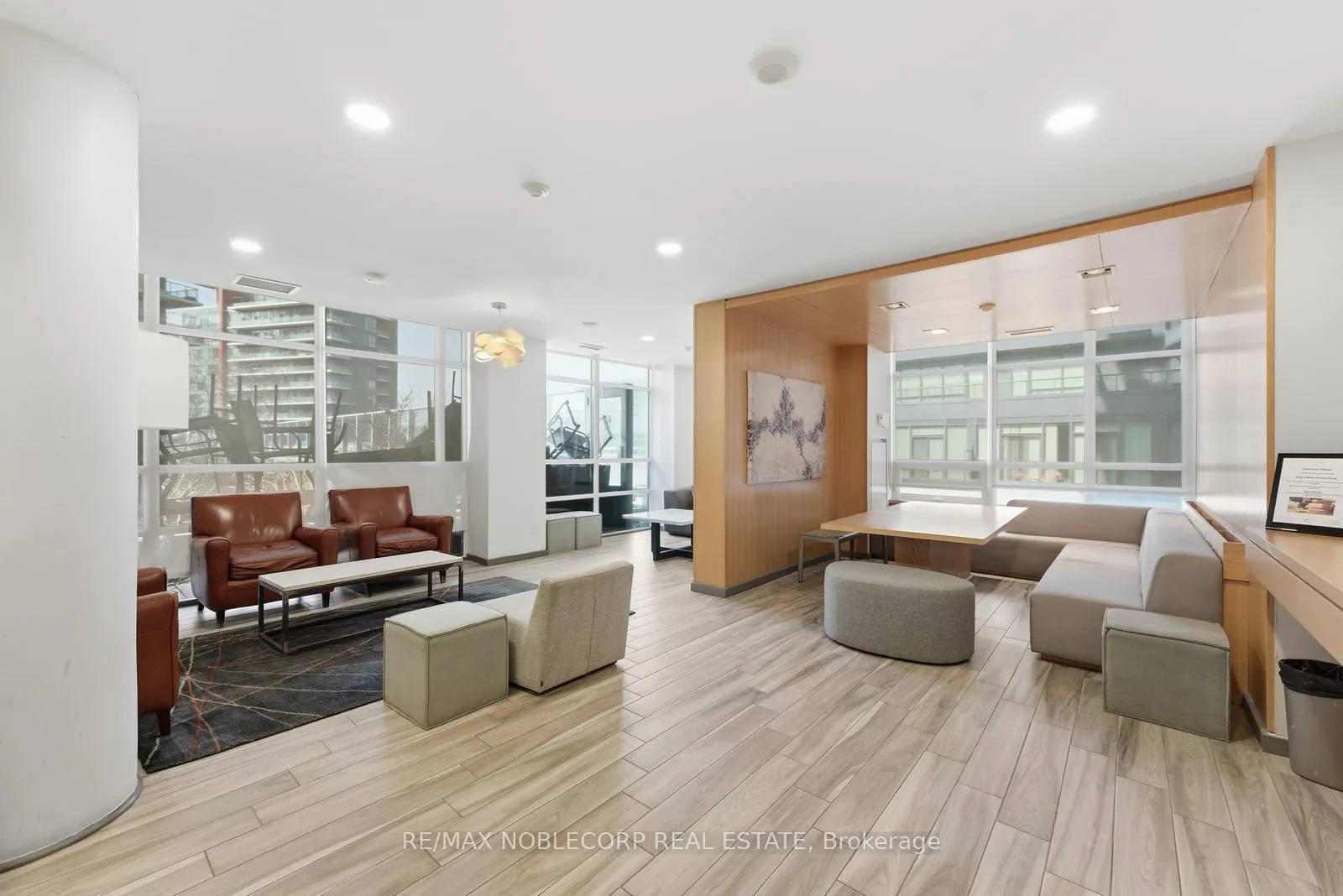 Photo 33 of Unit 1106, 15 Bruyeres Mews, Toronto, Niagara — HOMEH