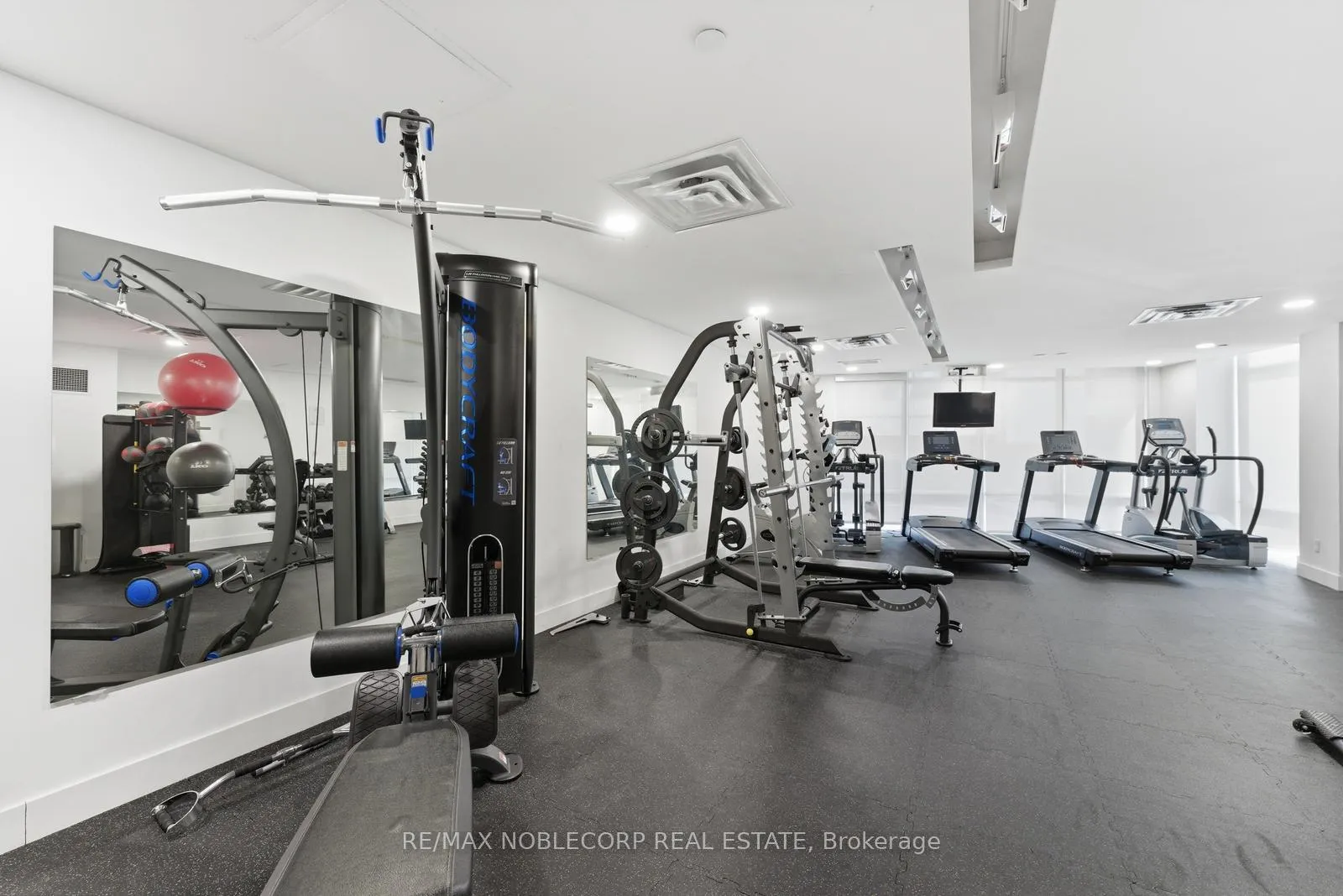Photo 35 of Unit 1106, 15 Bruyeres Mews, Toronto, Niagara — HOMEH