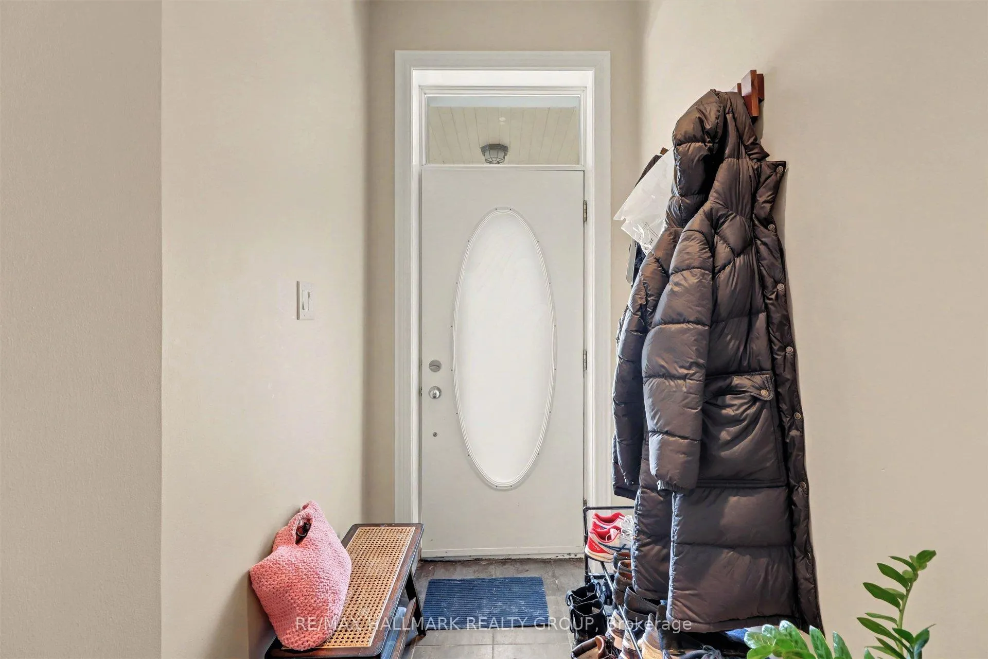 Photo 3 of 34 Lewis Street, Ottawa, Ottawa Centre/Golden Triangle — HOMEH