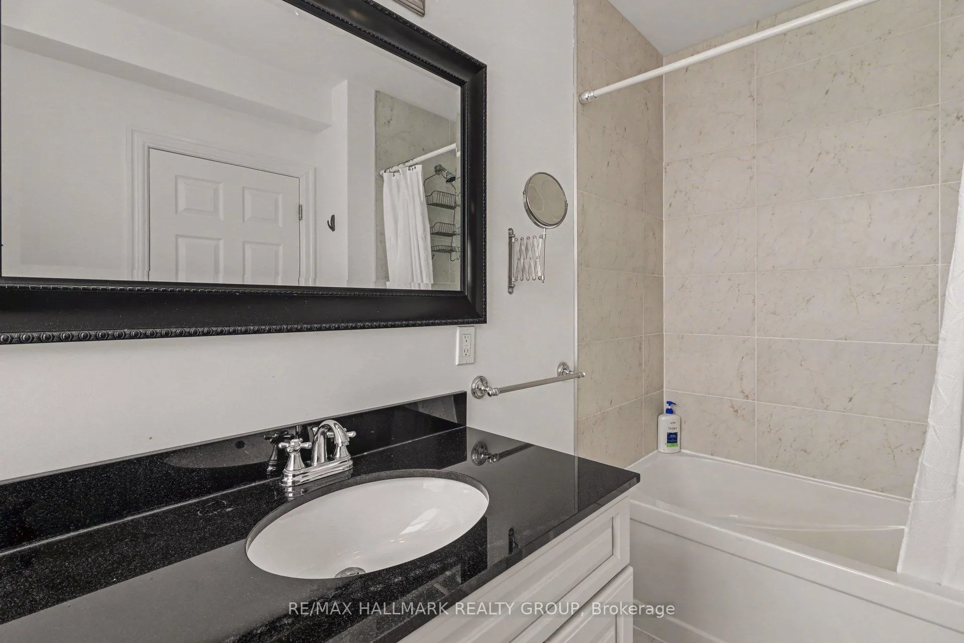 Photo 16 of 34 Lewis Street, Ottawa, Ottawa Centre/Golden Triangle — HOMEH