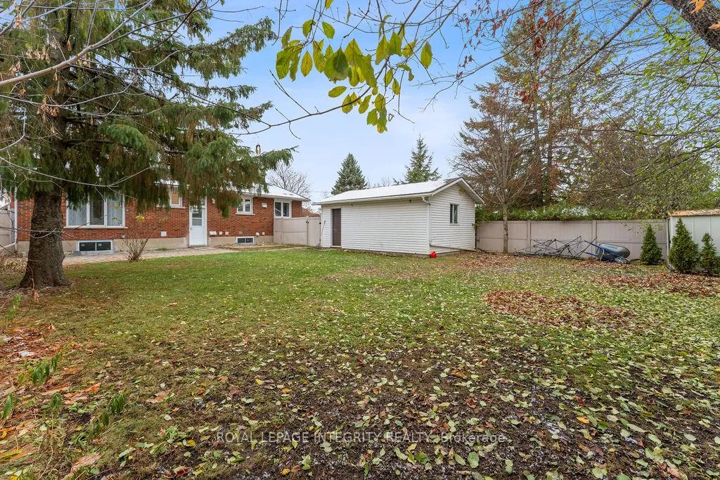 Photo 5 of Unit B, 1105 Falaise Road, Ottawa, Borden Farm/Stewart Farm/Carleton Heights/Parkwood Hills — HOMEH