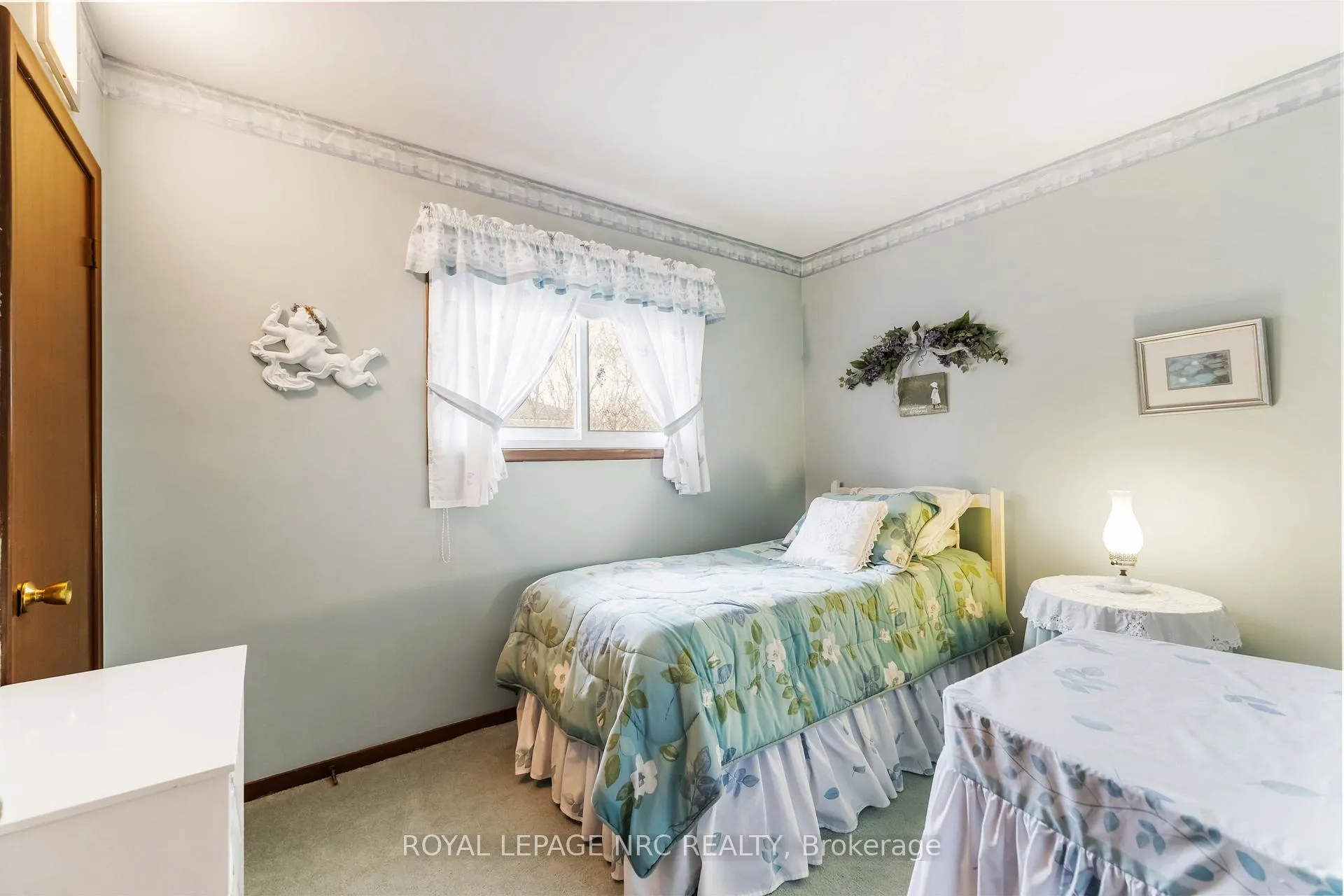 Photo 28 of 30 Armour Drive, Welland, Prince Charles — HOMEH
