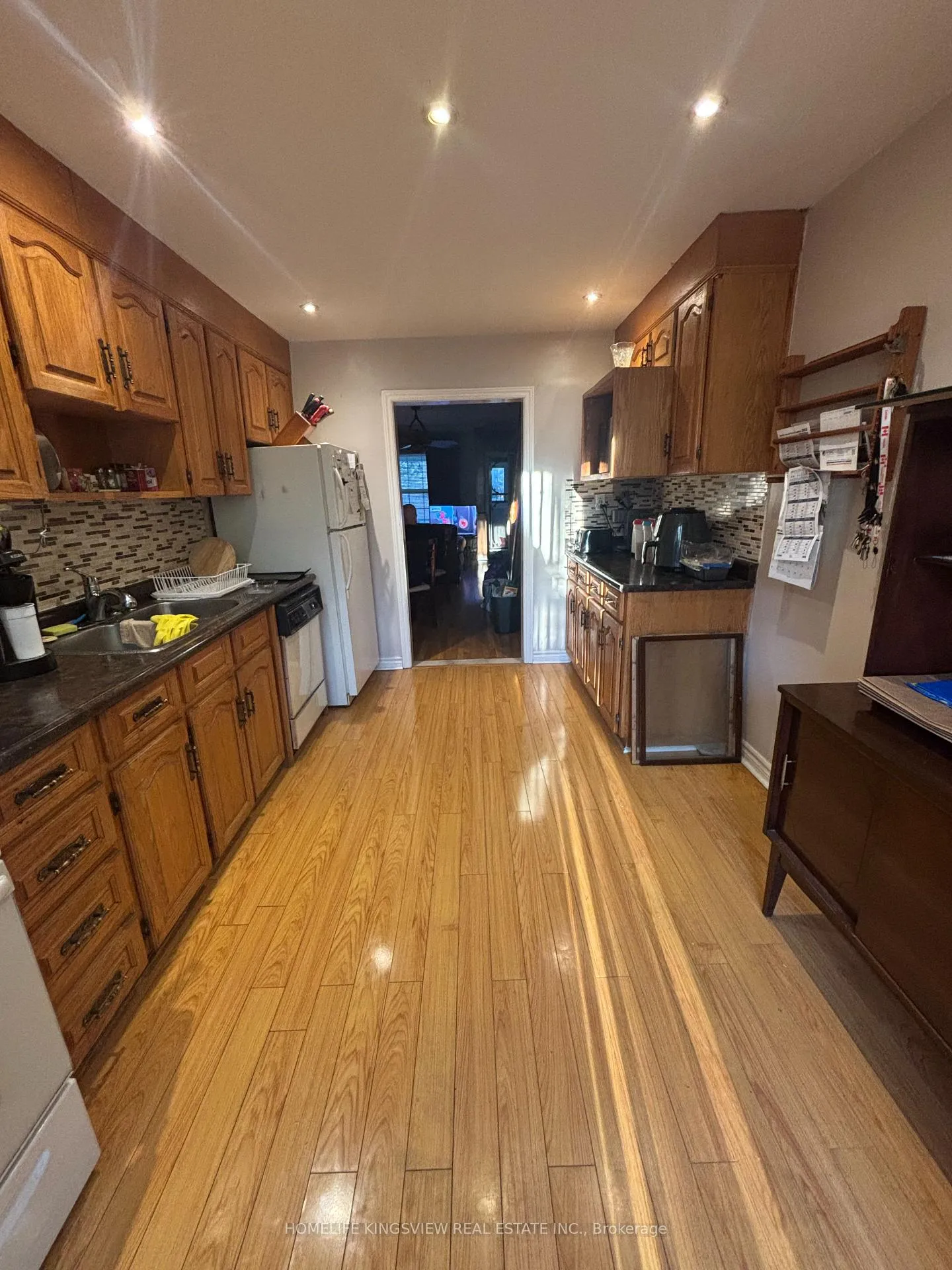 Photo 11 of 46 Coolmine Road, Toronto, Little Portugal — HOMEH