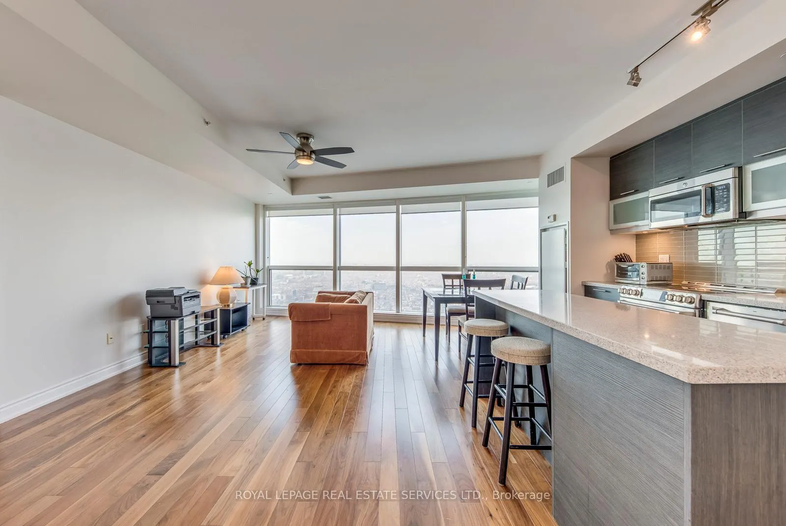 Photo 8 of Unit 6514, 388 Yonge Street, Toronto, Church-Yonge Corridor — HOMEH
